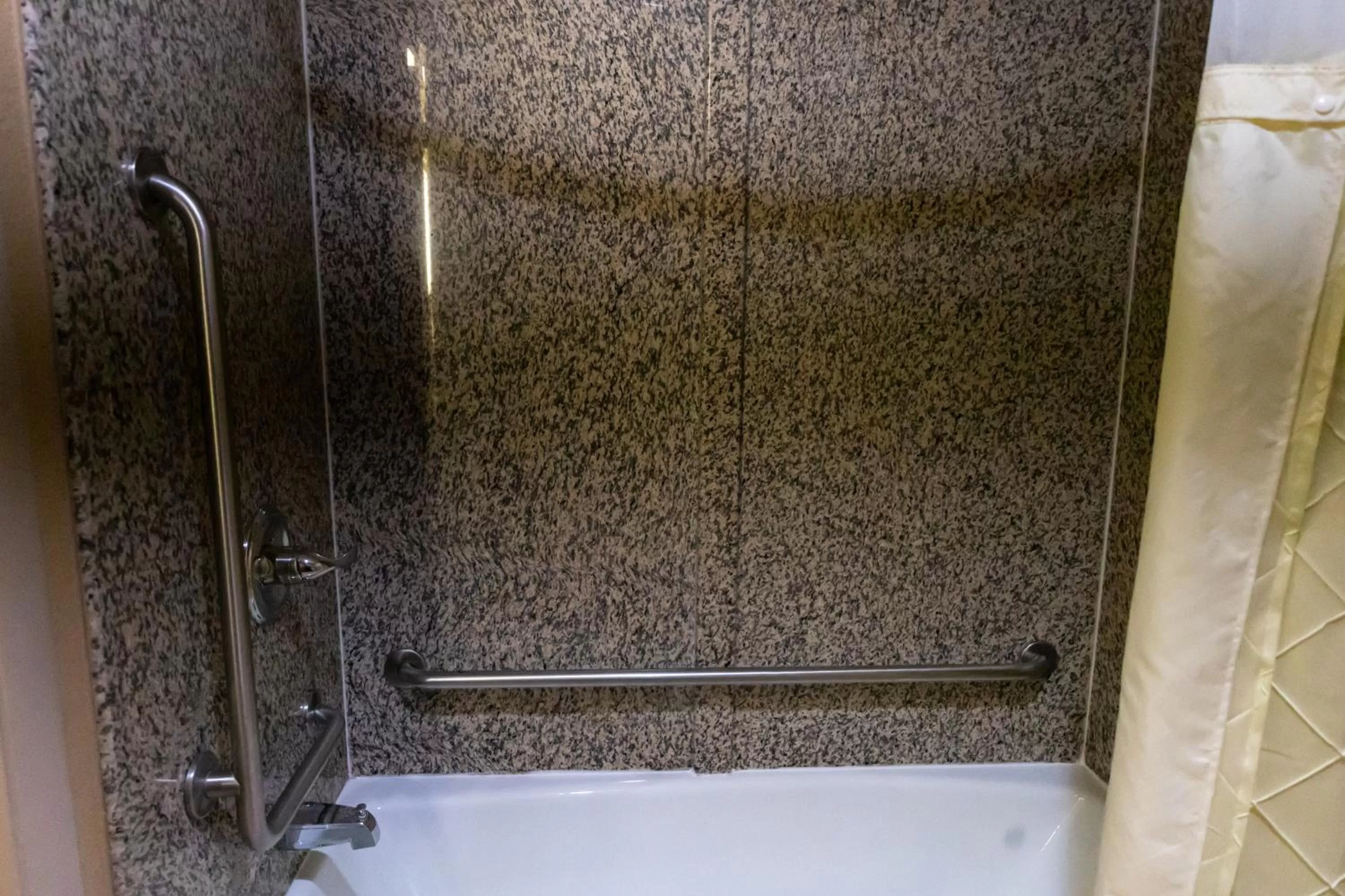 Shower in Days Inn by Wyndham College Park Atlanta Airport South