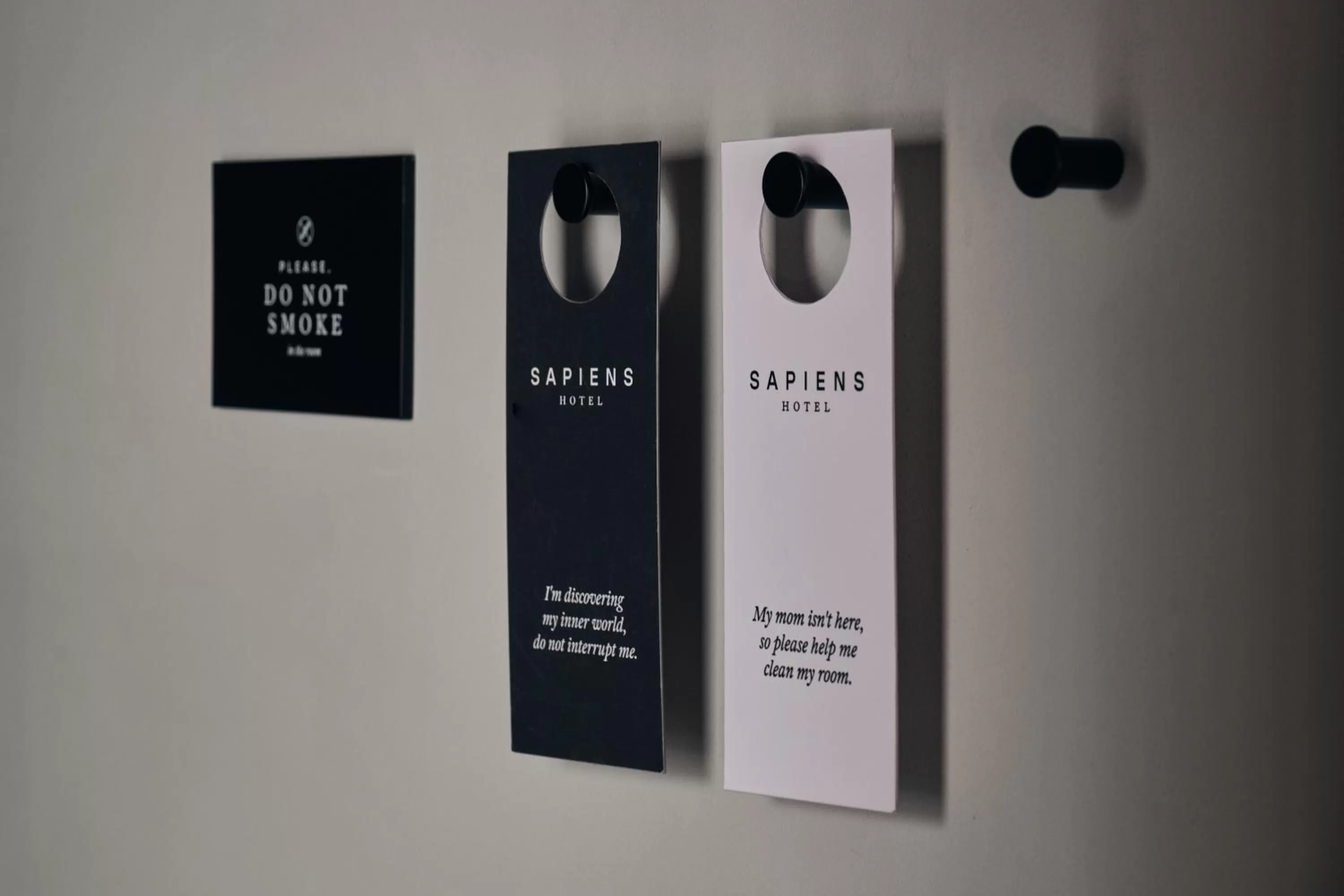 Decorative detail in Sapiens Hotel