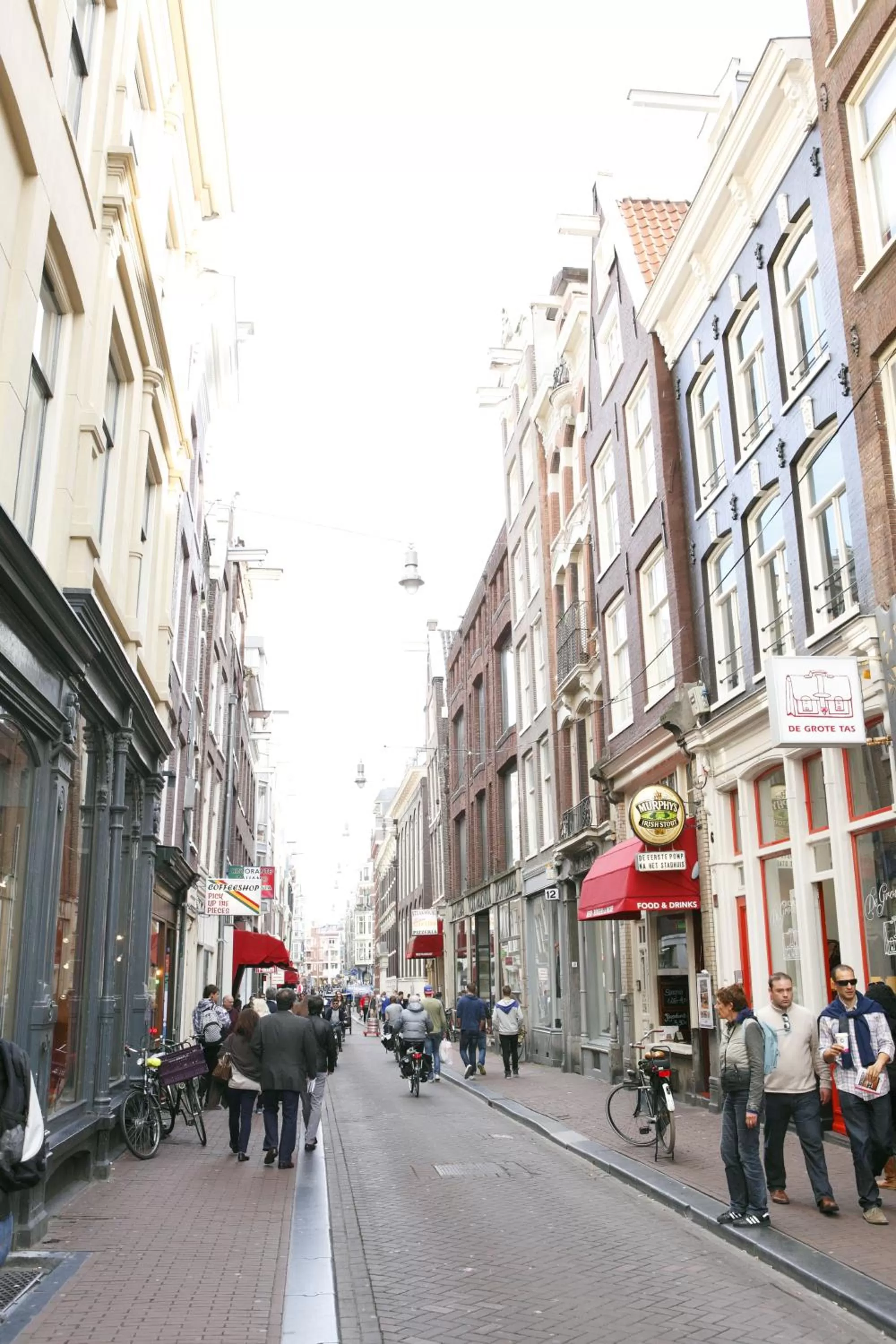 Day, Neighborhood in Hotel De Gerstekorrel