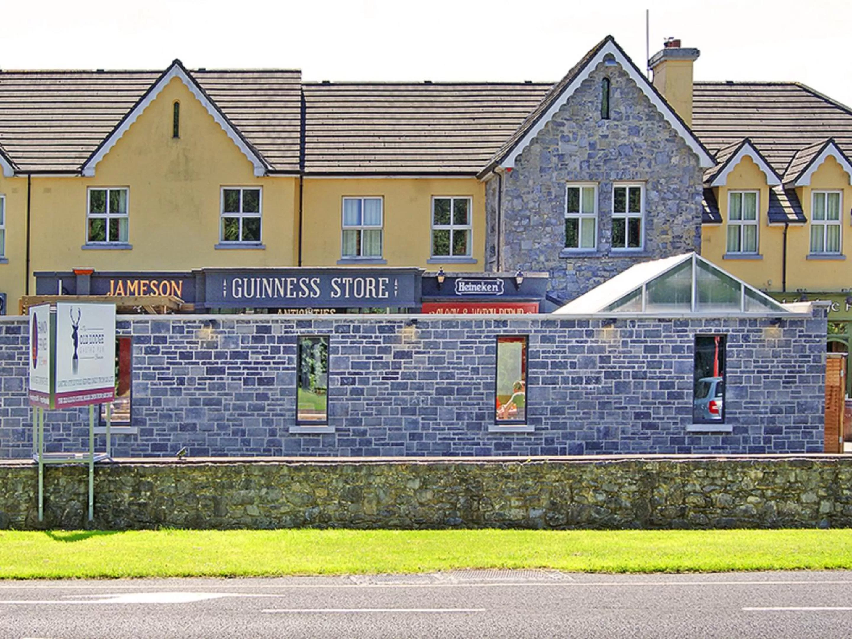 Property building in Shannon Springs Hotel
