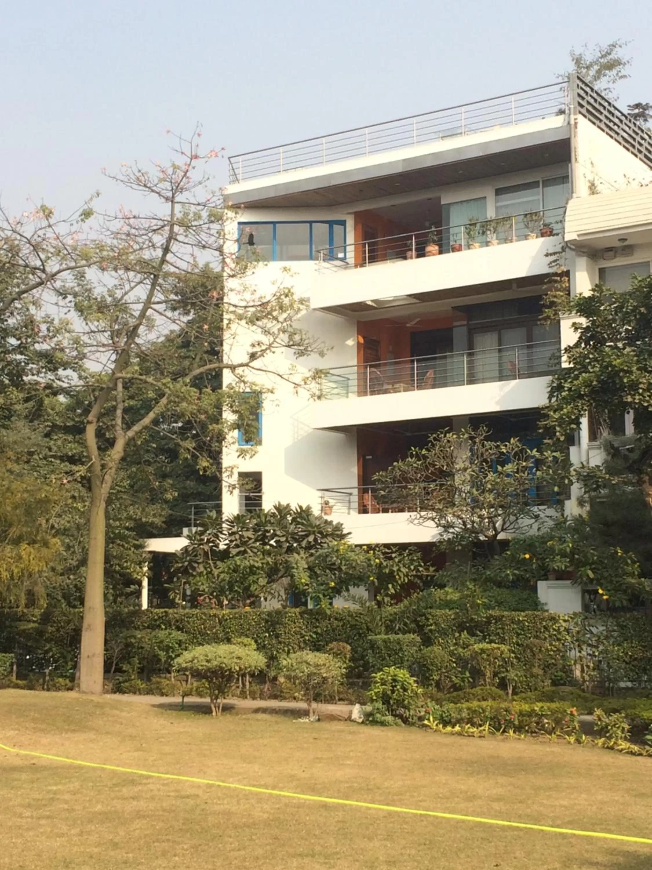 Facade/entrance, Property Building in B Nineteen