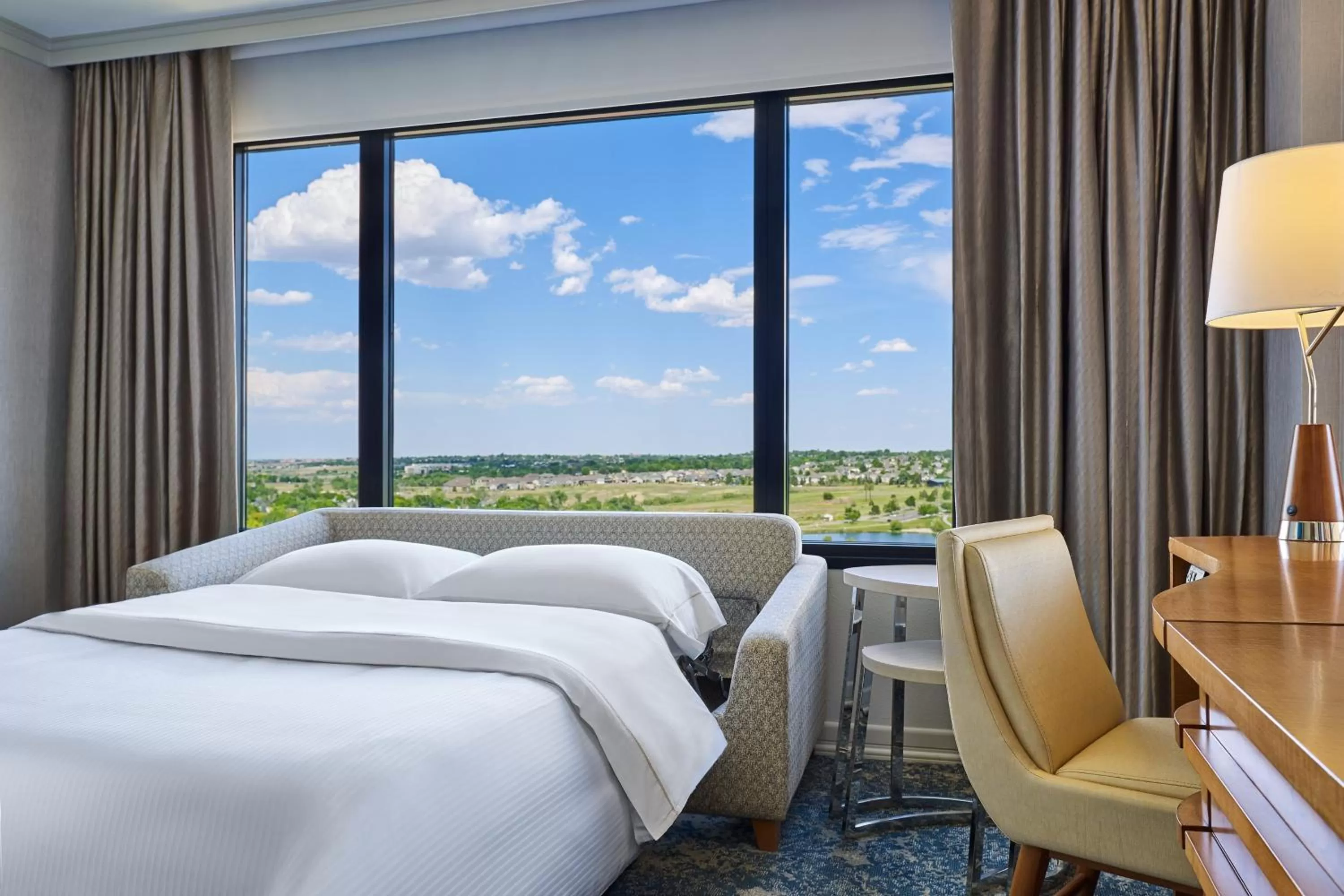 Photo of the whole room, Bed in The Westin Westminster