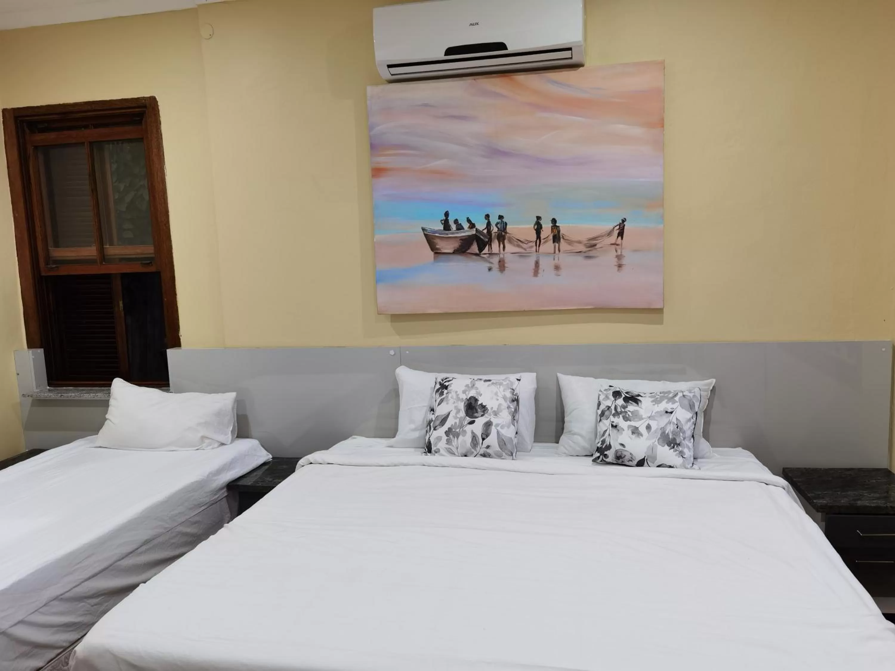 Bed in Gem of Manor drive