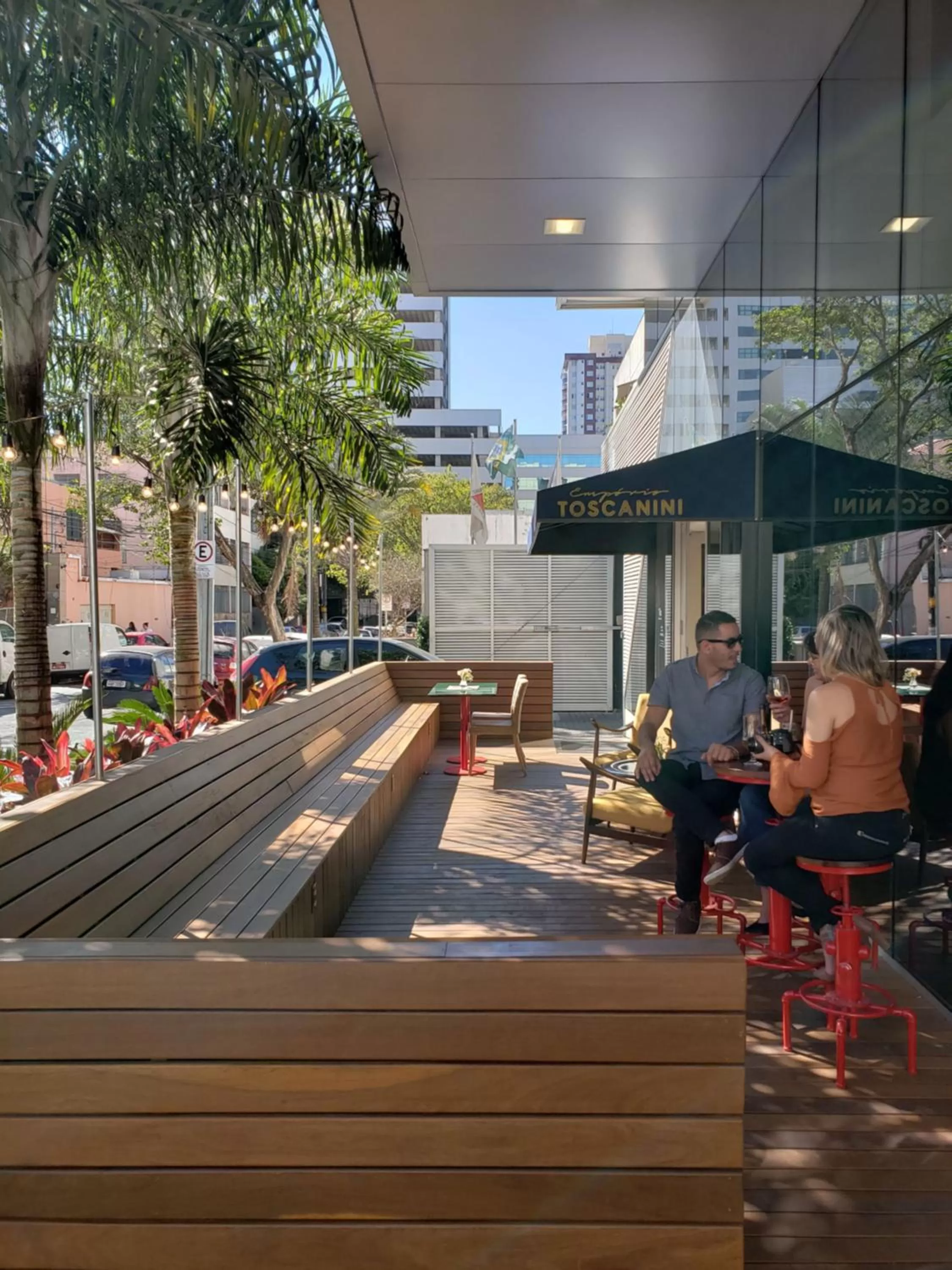 Restaurant/places to eat in eSuites Savassi Toscanini