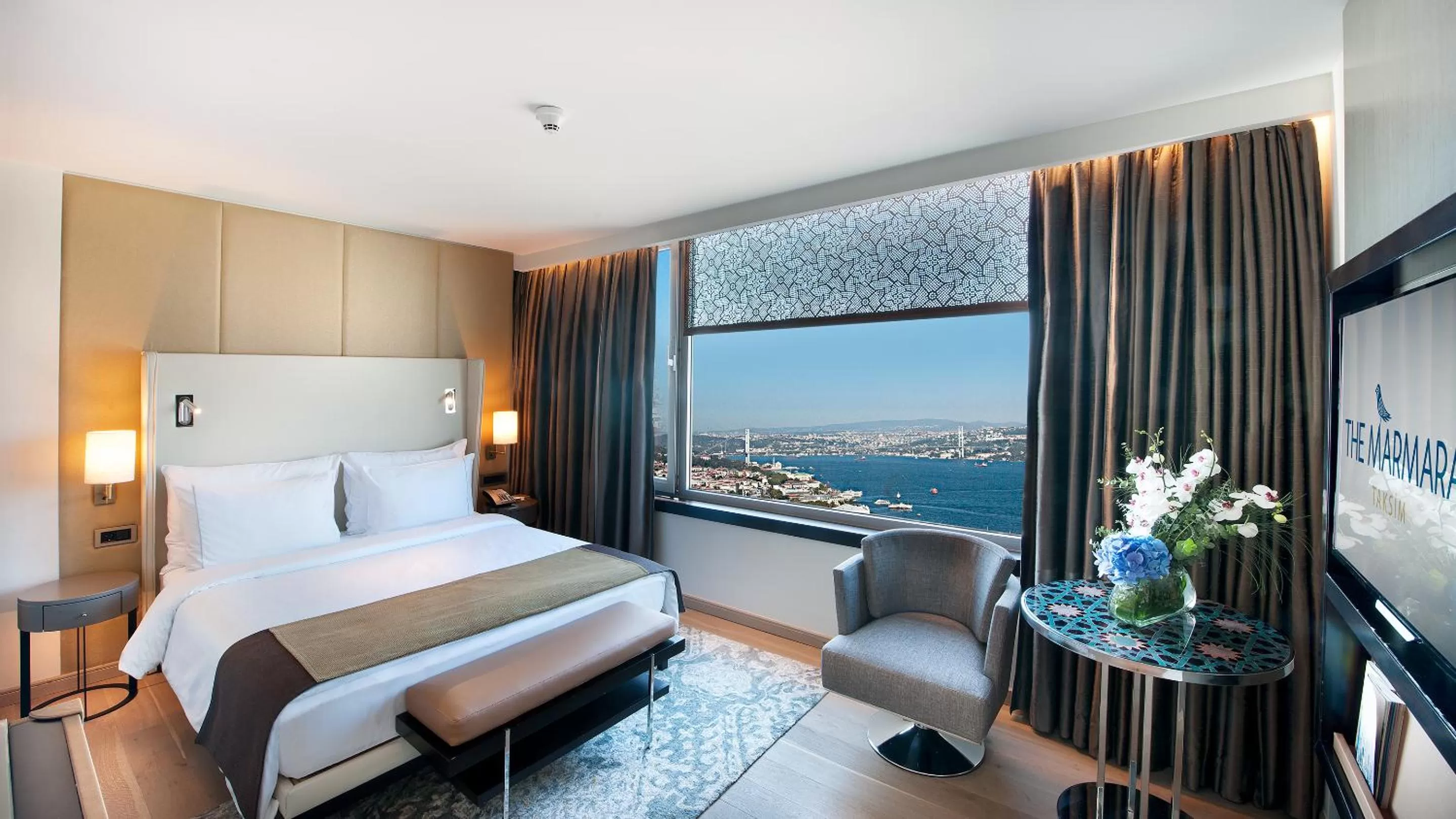 Club Corner Bosphorus View with Lounge Access in The Marmara Taksim