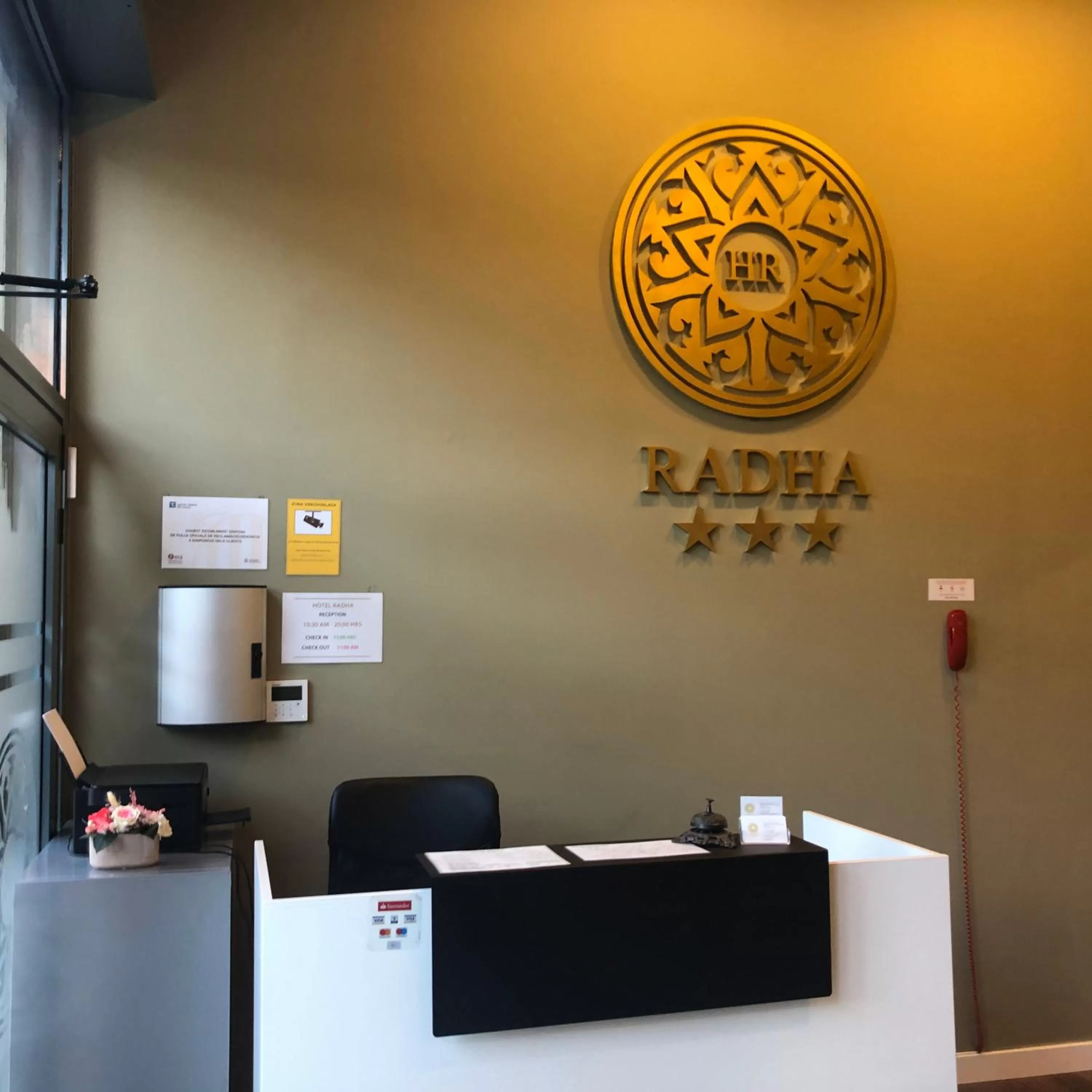 Lobby or reception in Hotel Radha