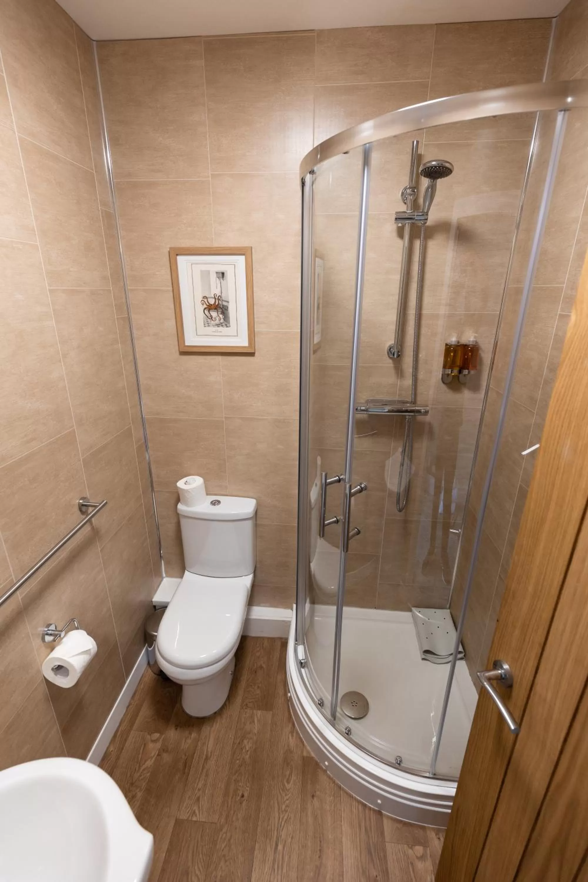 Bathroom in The Resolution Hotel