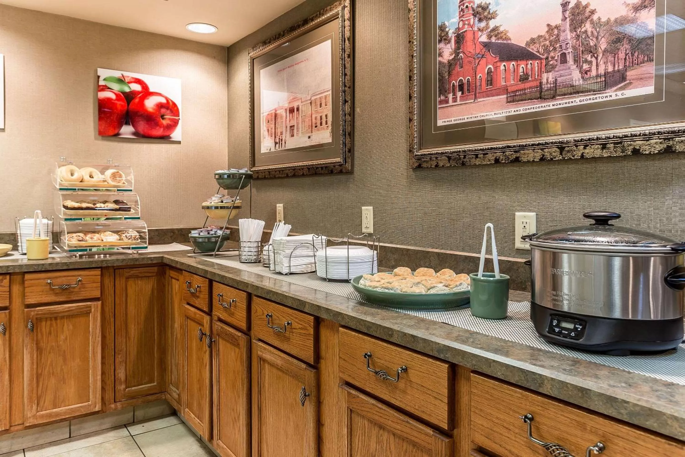 Restaurant/places to eat in Quality Inn & Suites Georgetown