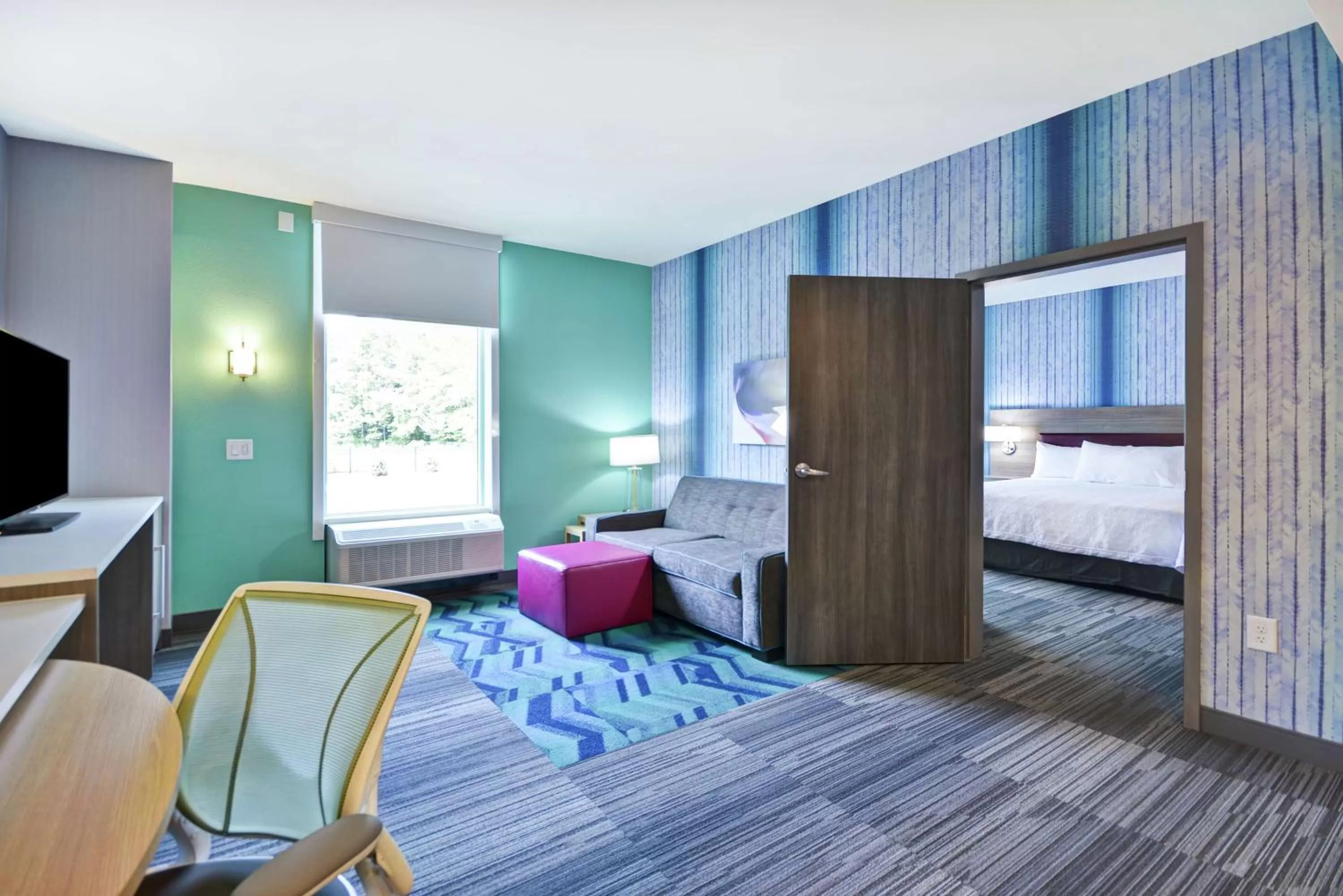 Seating area, Bed in Home2 Suites By Hilton Atlanta Lithia Springs