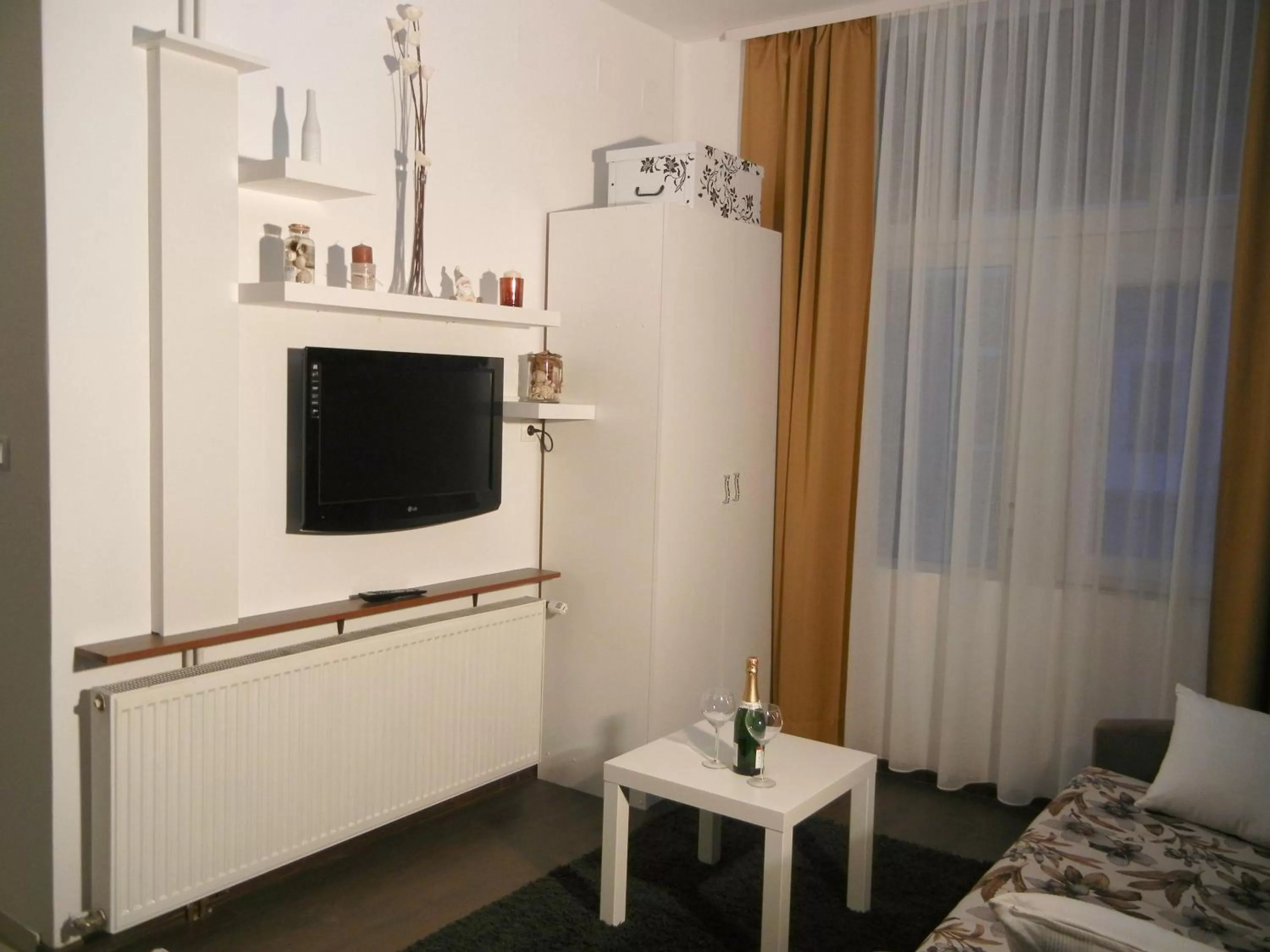 TV and multimedia, TV/Entertainment Center in Villa Lucia - Apartments&Rooms