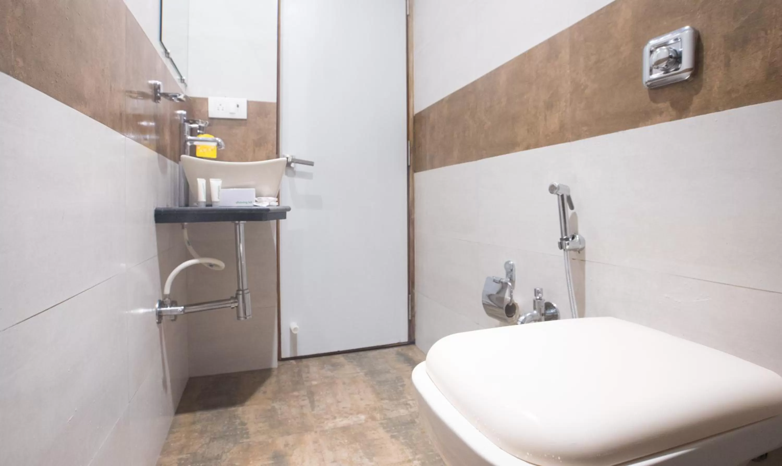 Bathroom in Treebo Amber International