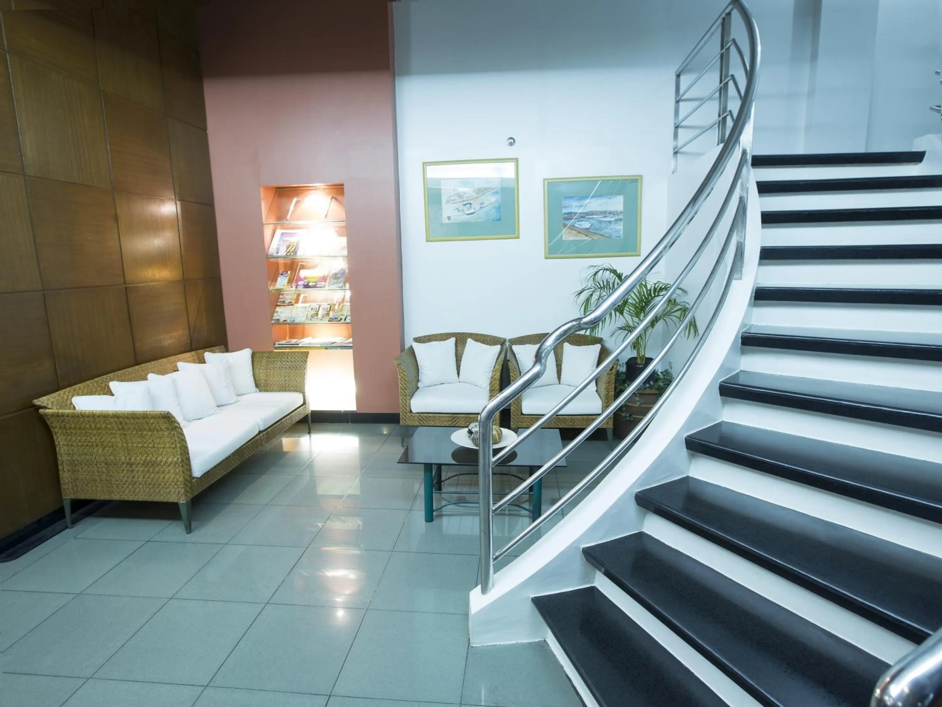 Lobby or reception, Bed in Harbor Town Hotel