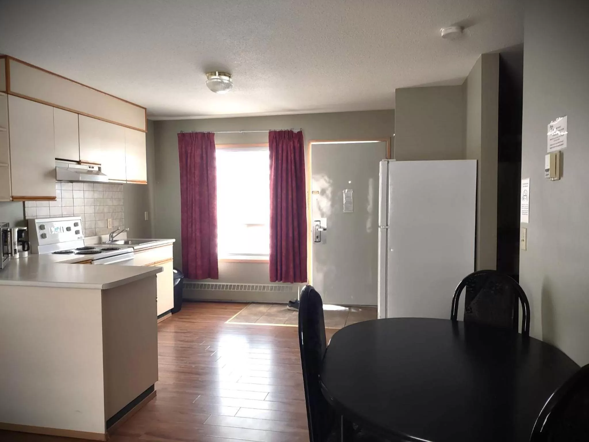 Kitchen or kitchenette in Stars Inn - Motel