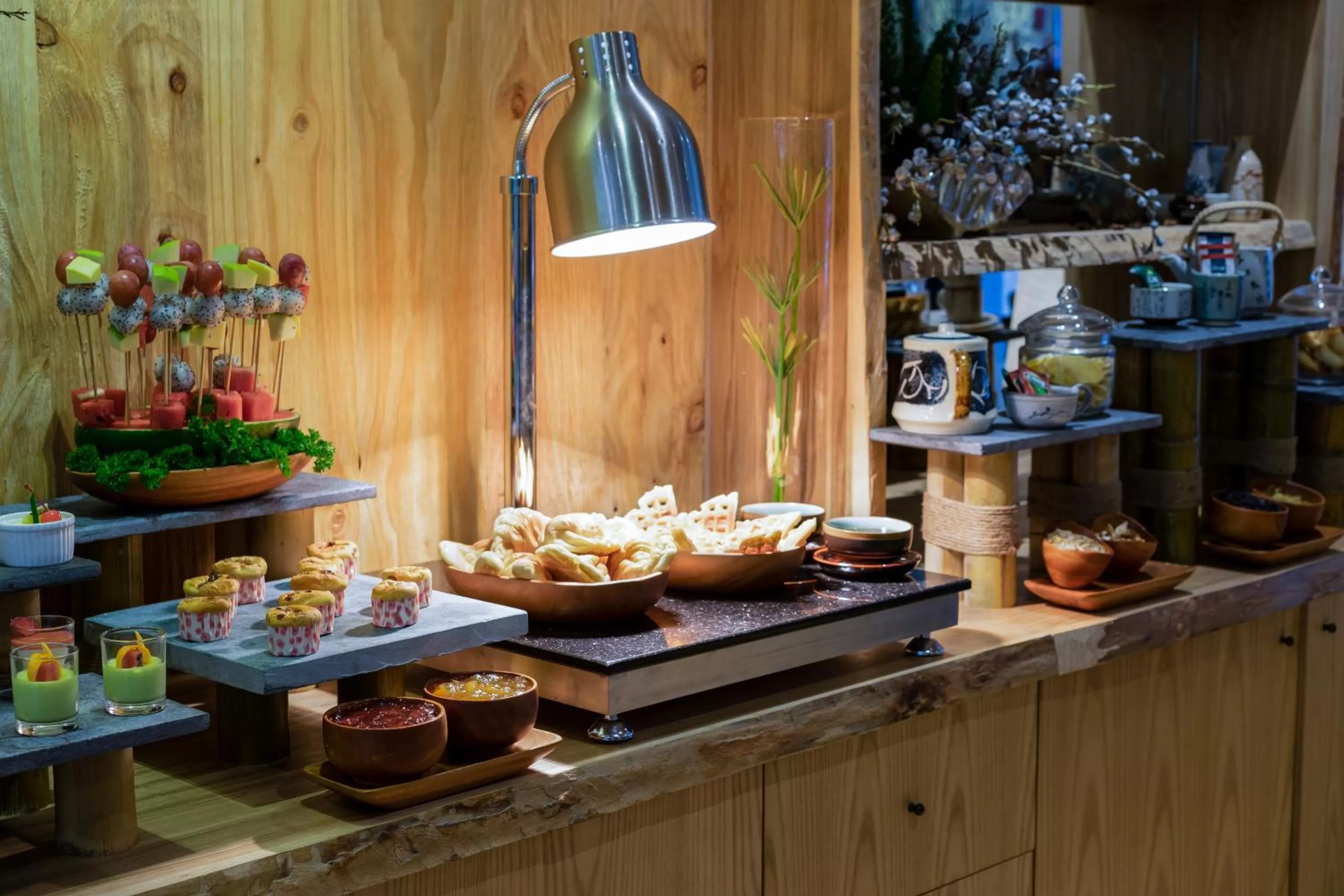 Food and drinks in Silverland Yen Hotel