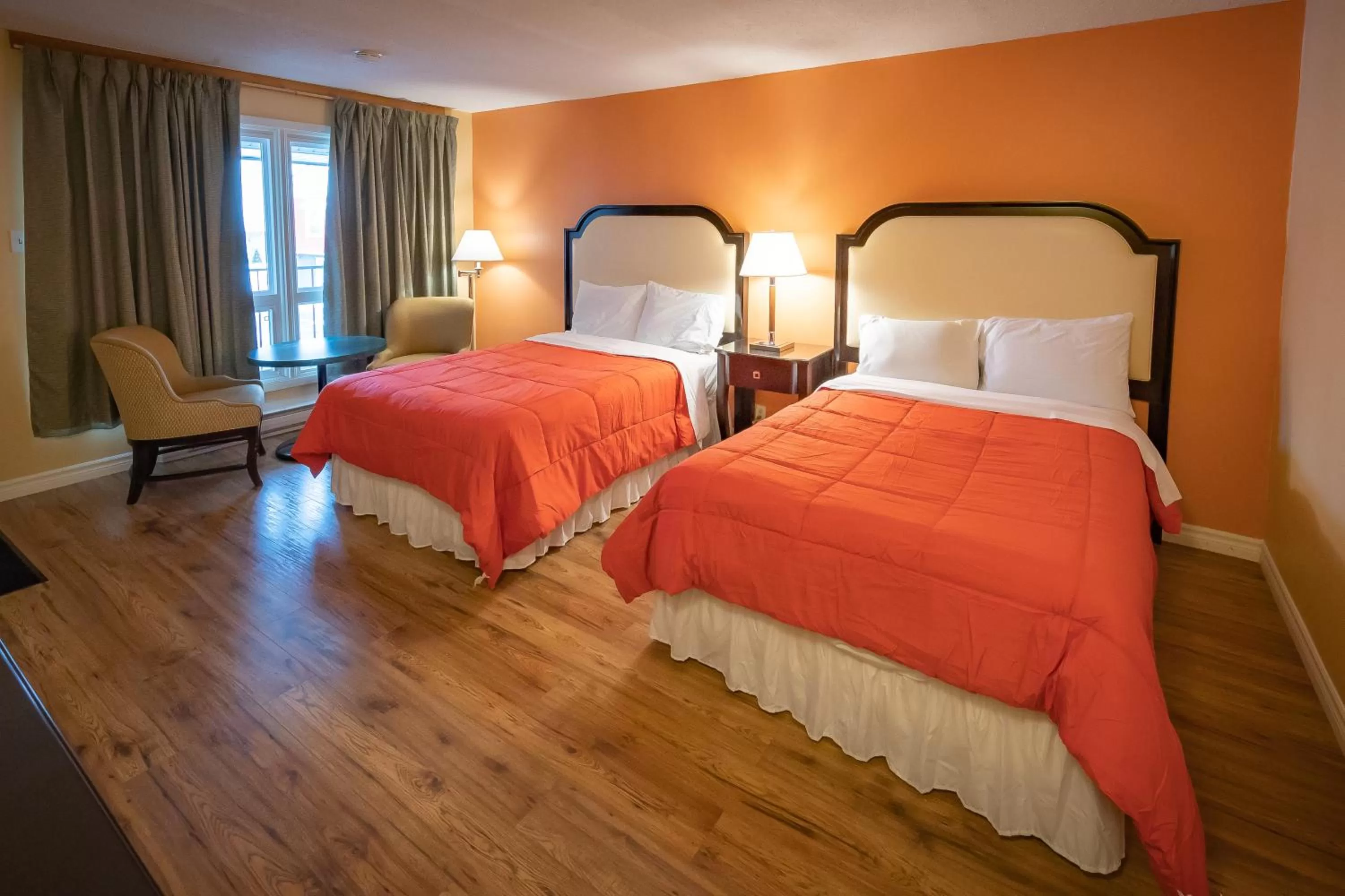 Bed in Choice Inn by the falls