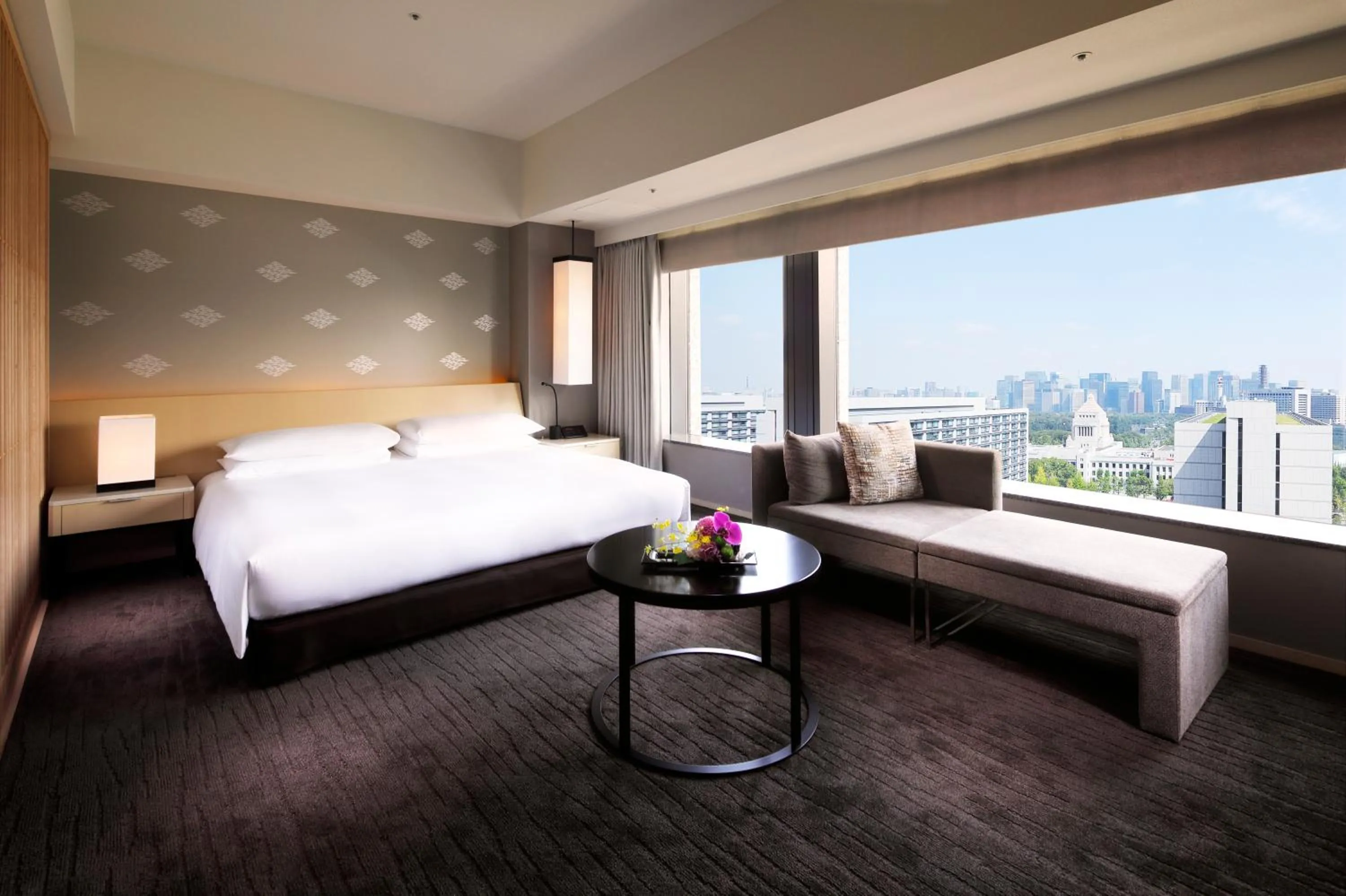 View (from property/room), Bed in The Capitol Hotel Tokyu