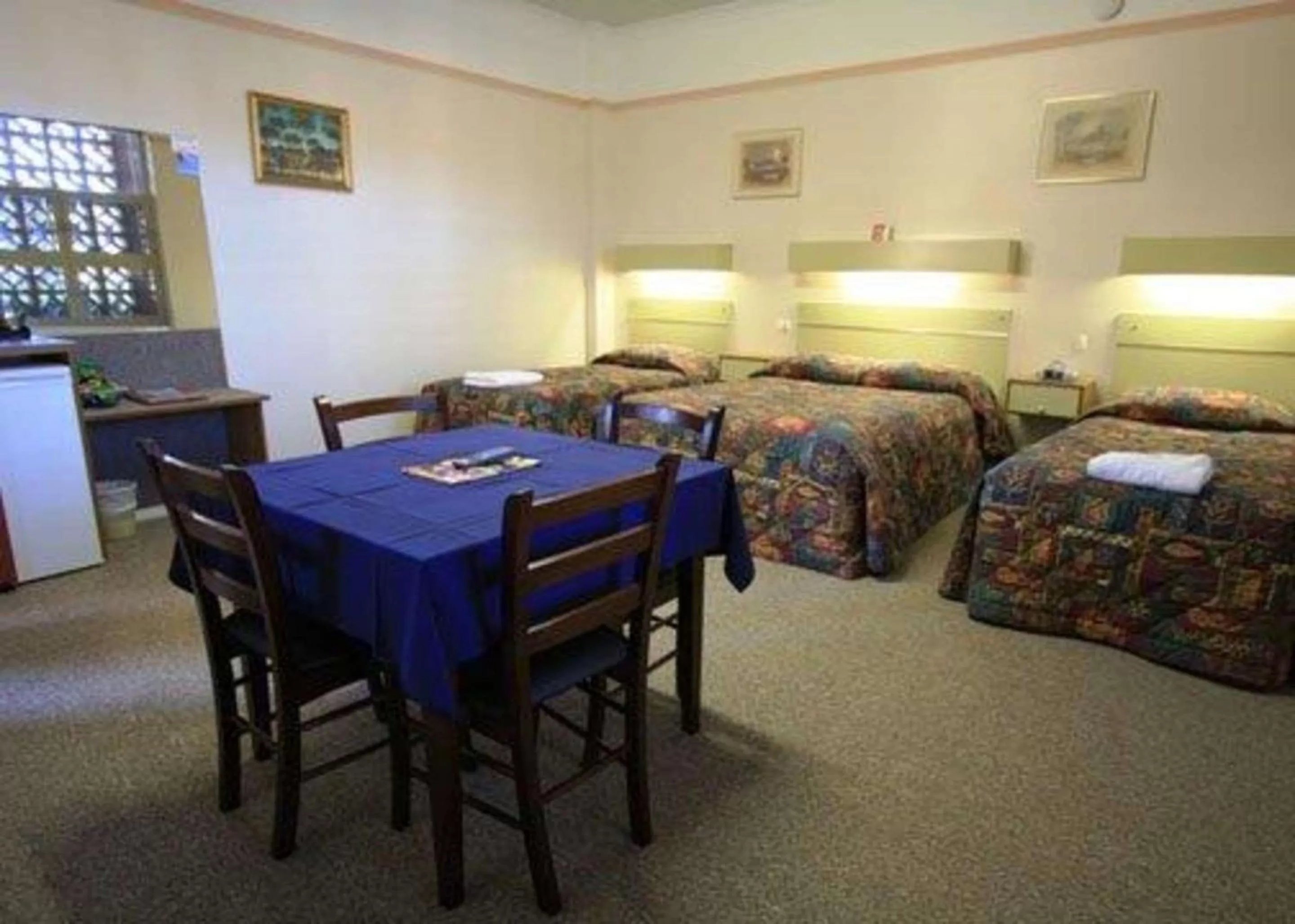 Photo of the whole room in Comfort Inn Crystal Broken Hill