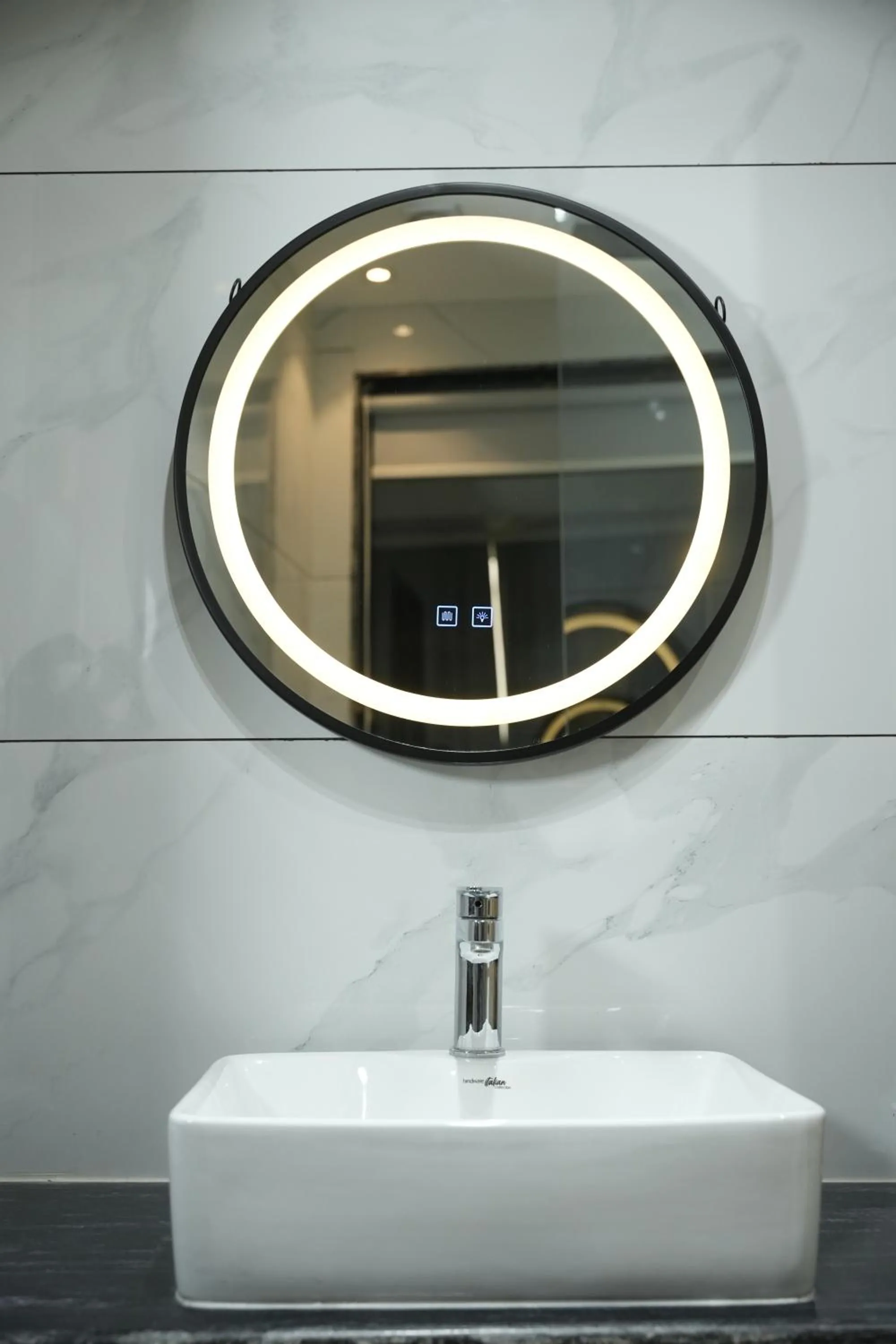 Toilet in Lakhey Hotel