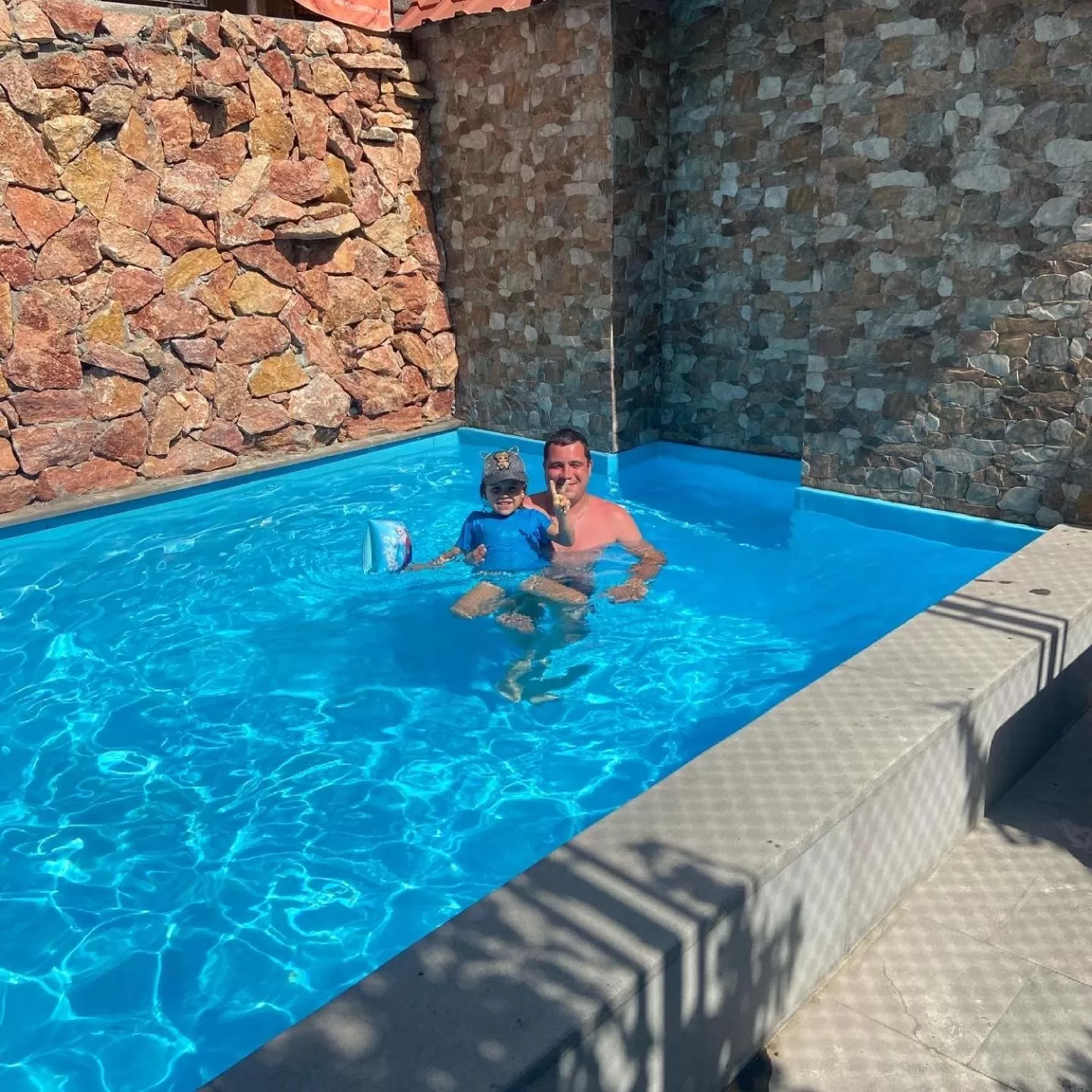 Swimming Pool in Elross Hotel