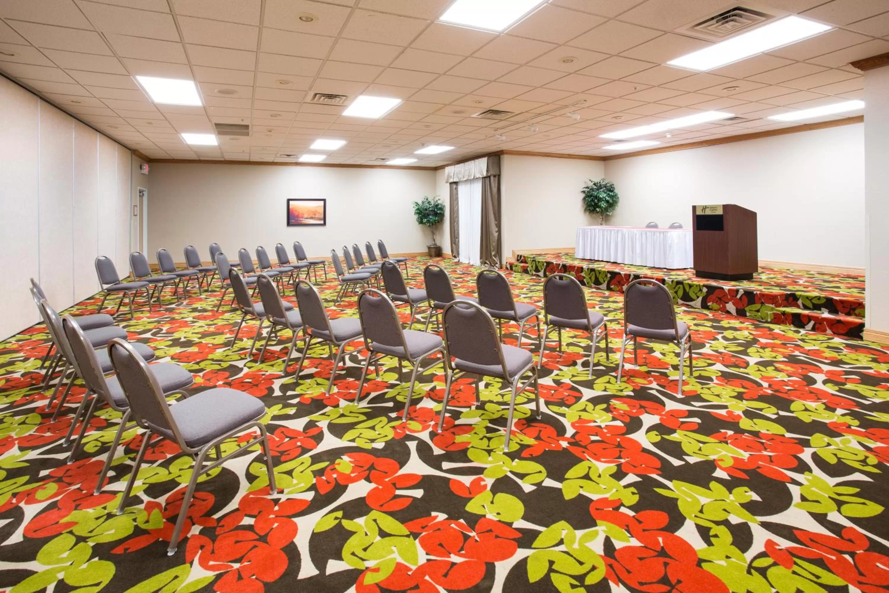 Meeting/conference room in Holiday Inn Express Hotel & Suites Lexington by IHG