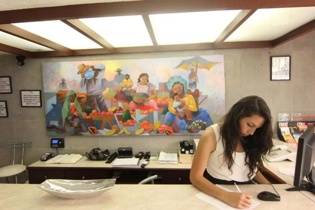 Staff in Mansion Havre