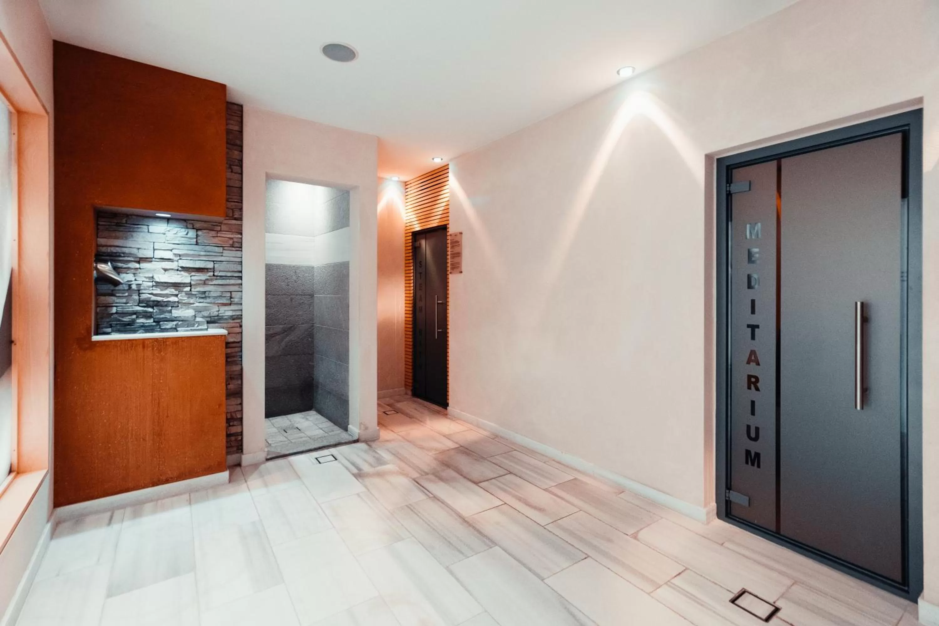 Swimming pool in Boutique Hotel Nives - Luxury & Design in the Dolomites