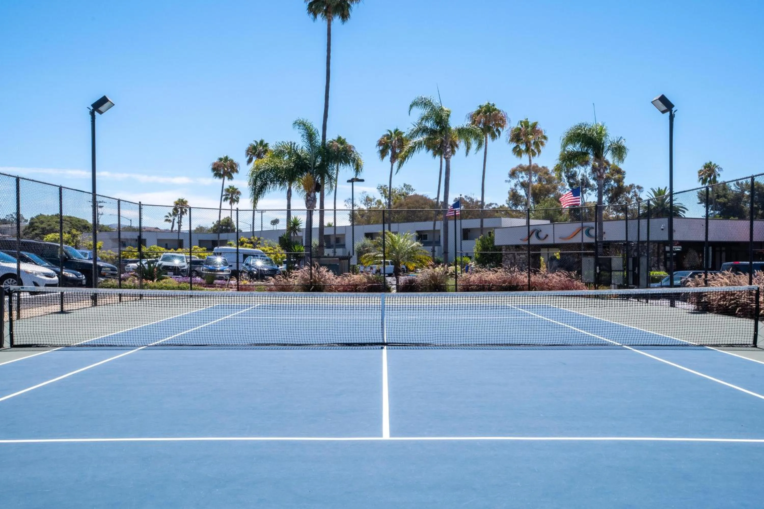 Tennis court in San Clemente Inn