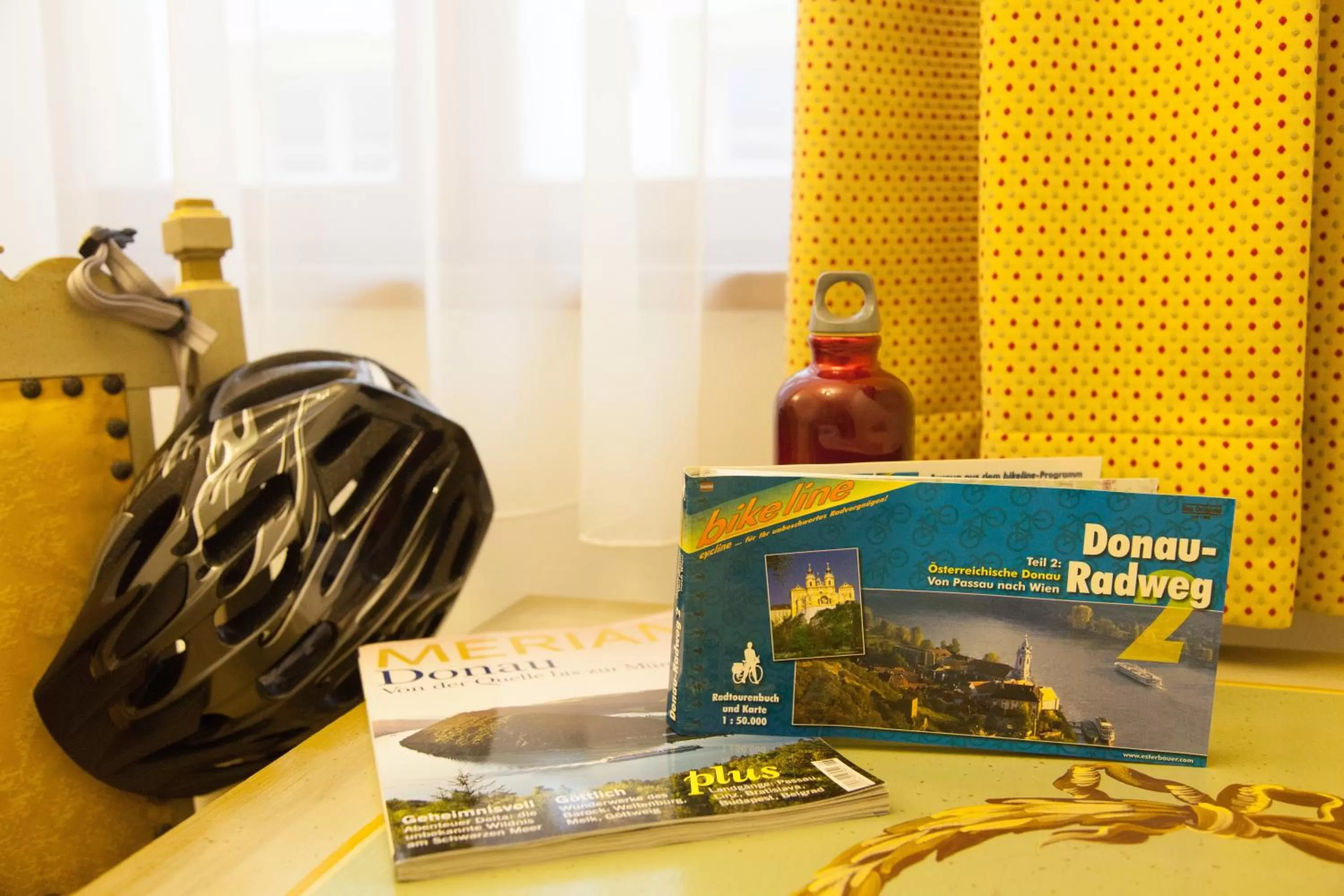 Seating area in Hotel Wilder Mann