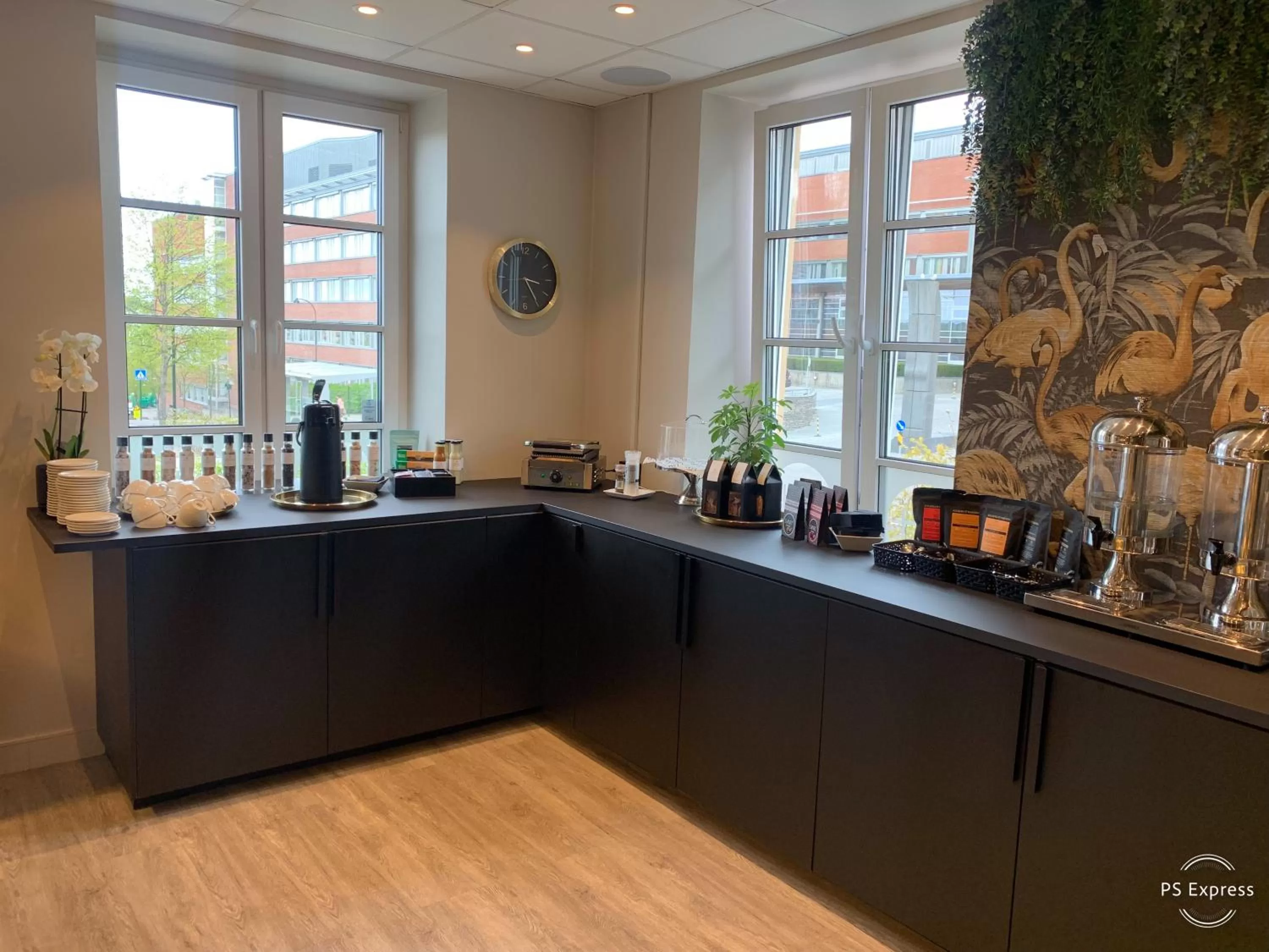 Restaurant/places to eat in Wilhelmsen House