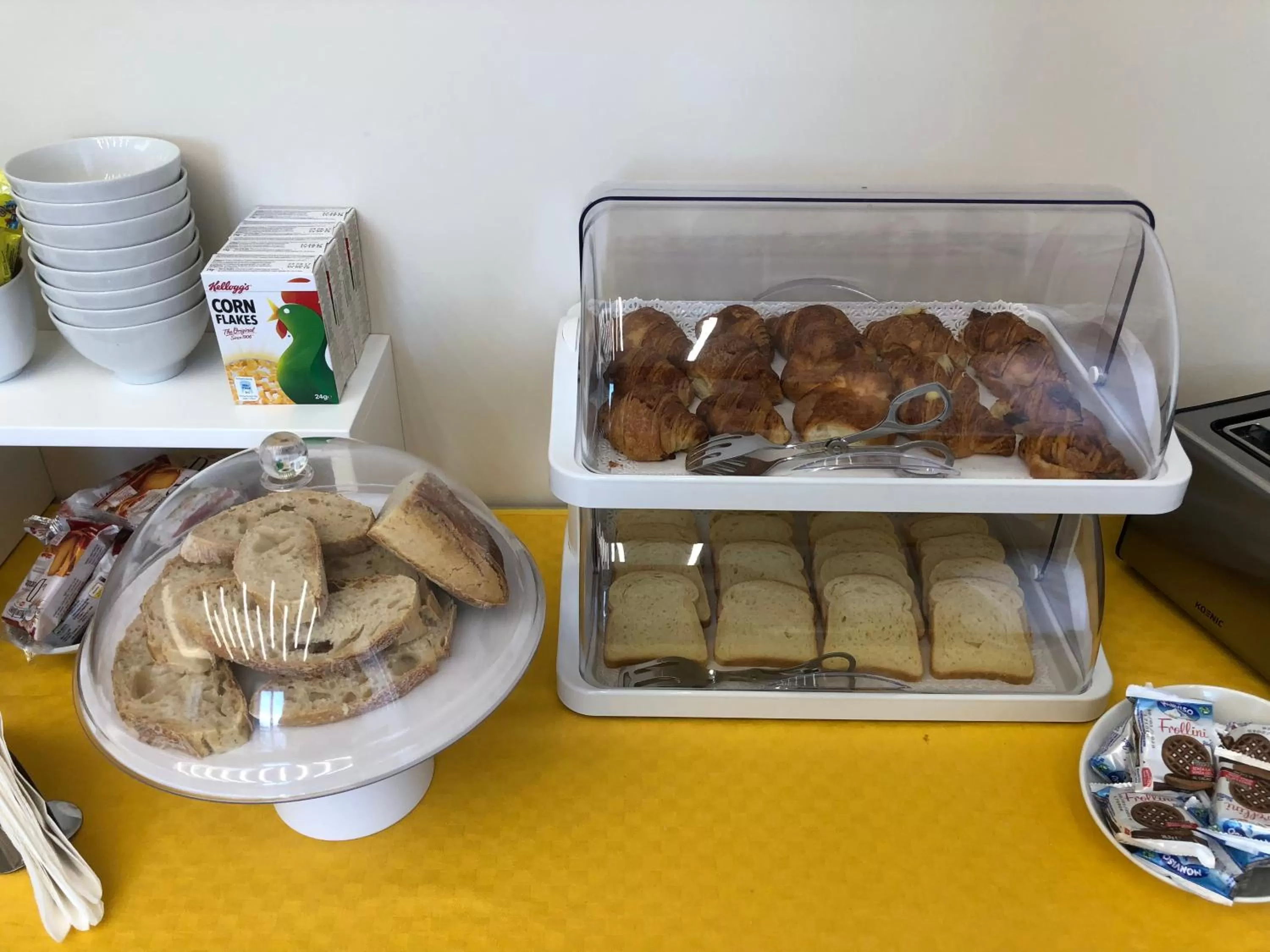 Continental breakfast in The Five Rooms Napoli