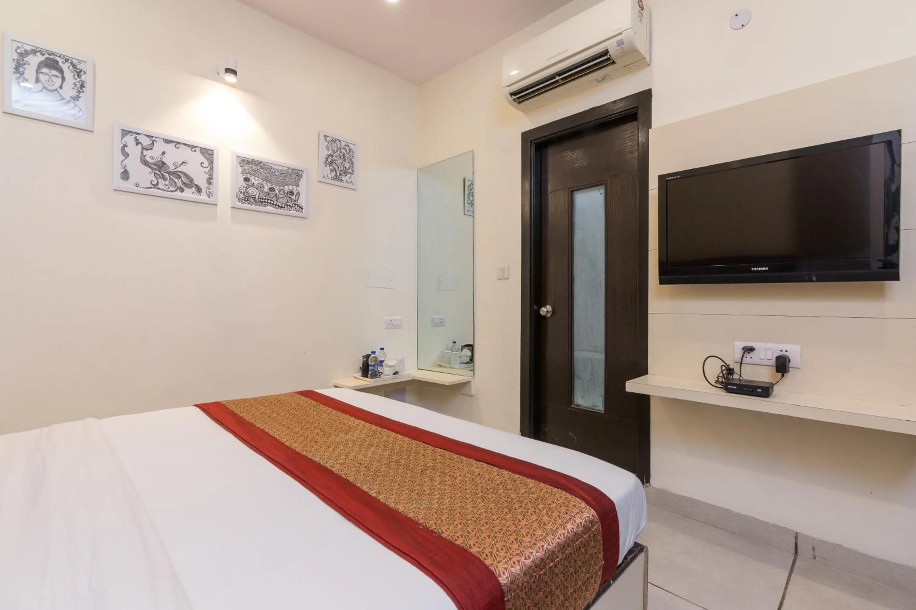 Photo of the whole room in Rupam Hotel