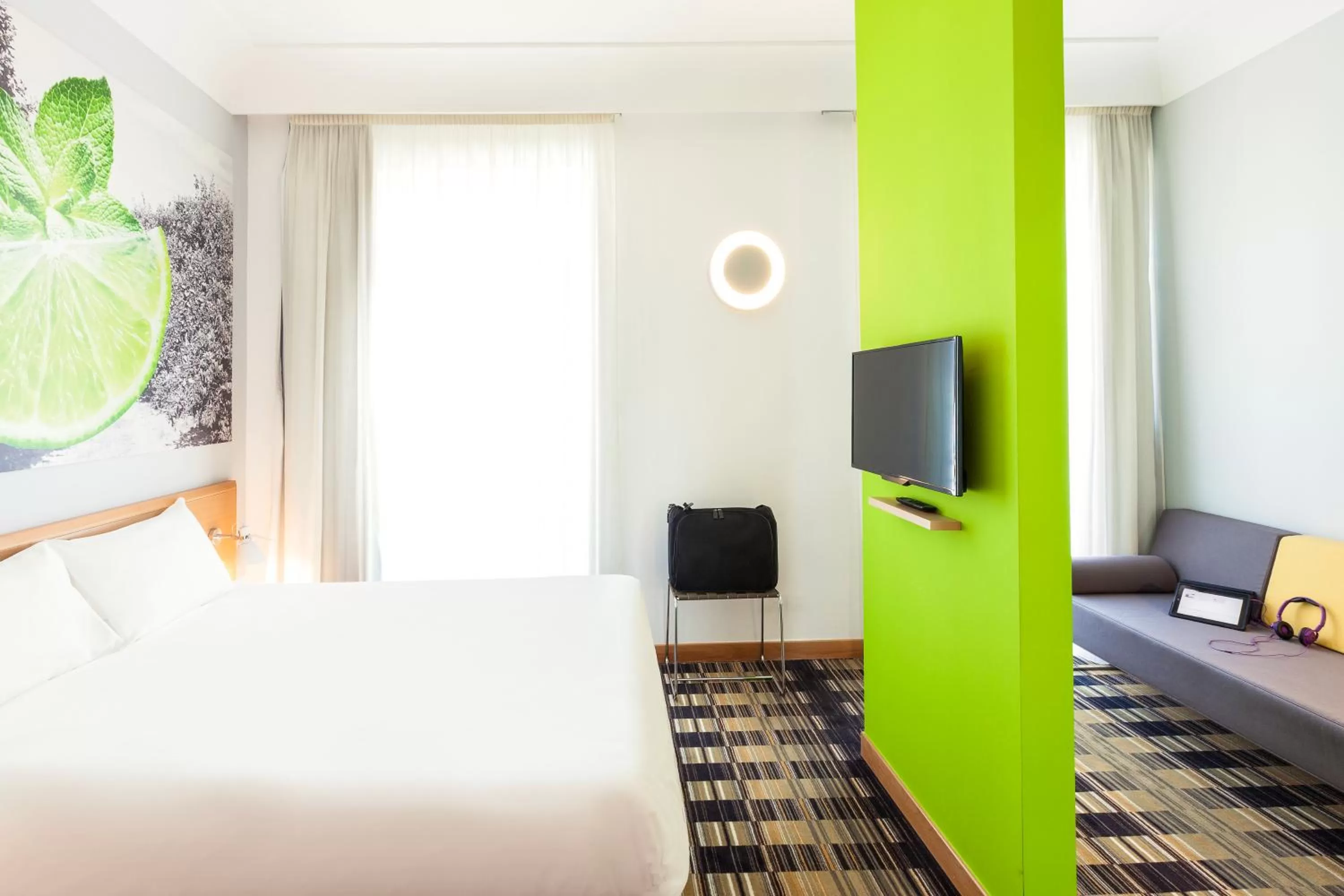 Bed in Ibis Styles Napoli Garibaldi