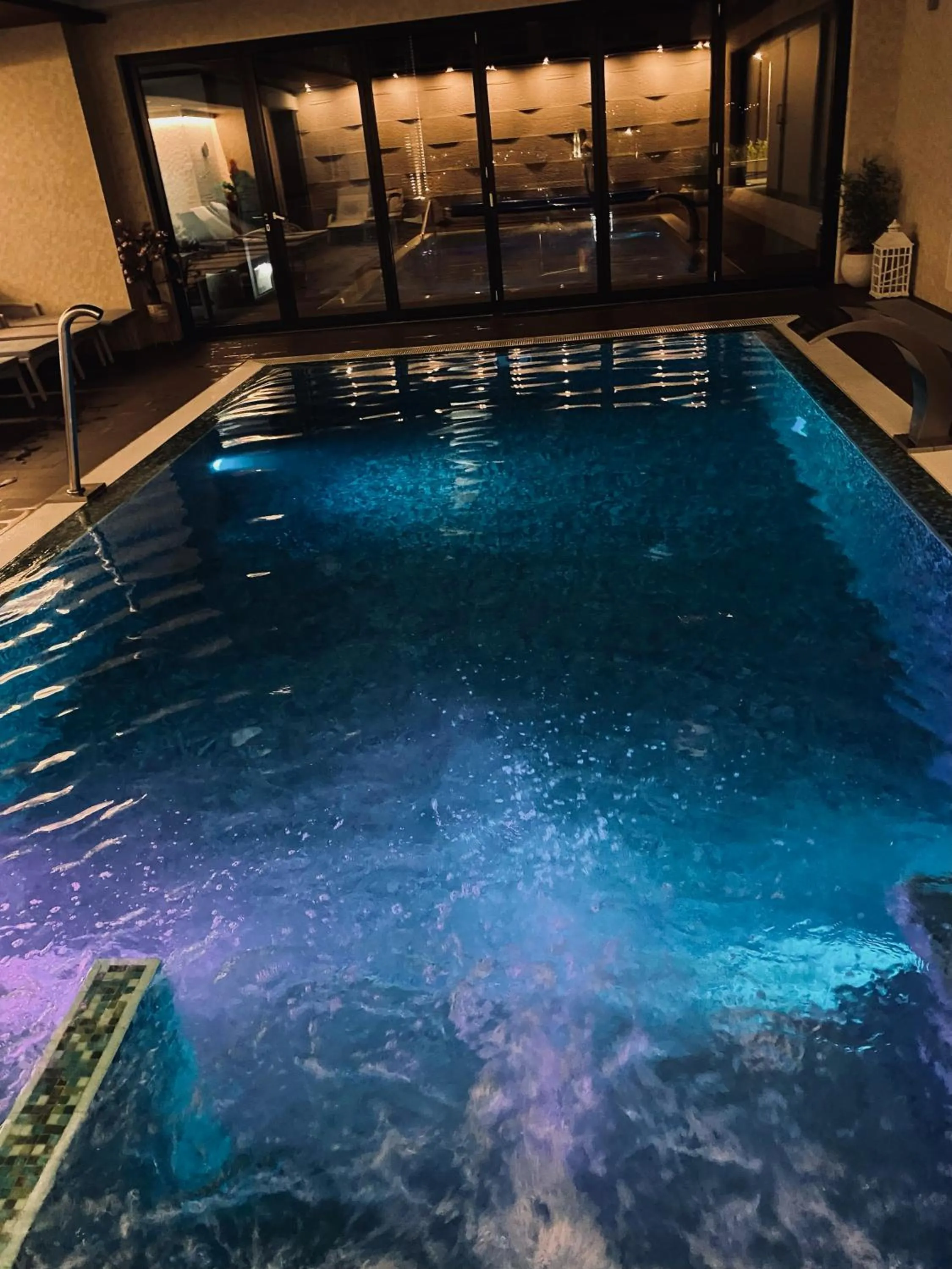 Swimming pool in Hotel Eden