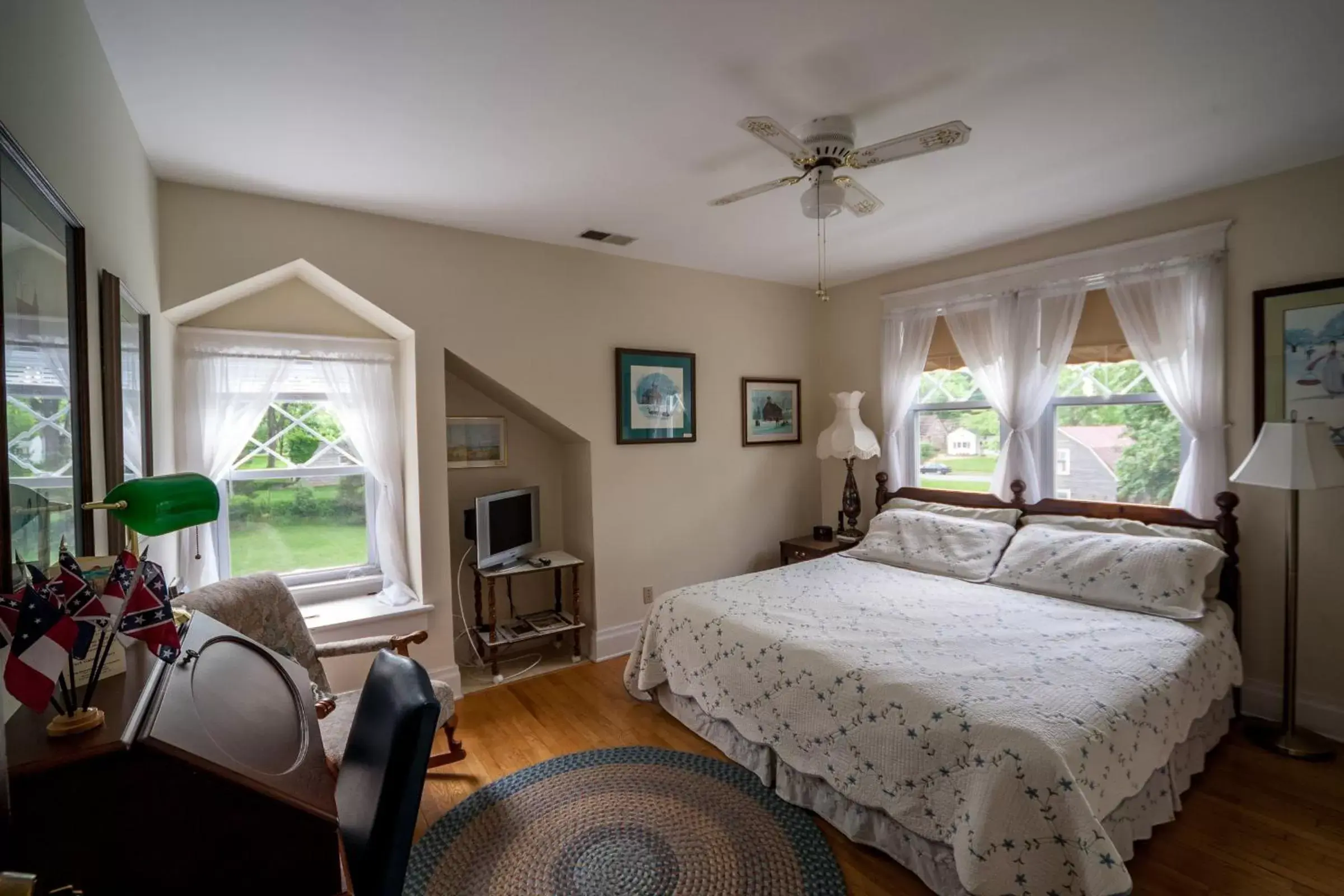 King Room in Friendly City Inn B&B King Room in Friendly City Inn B&B