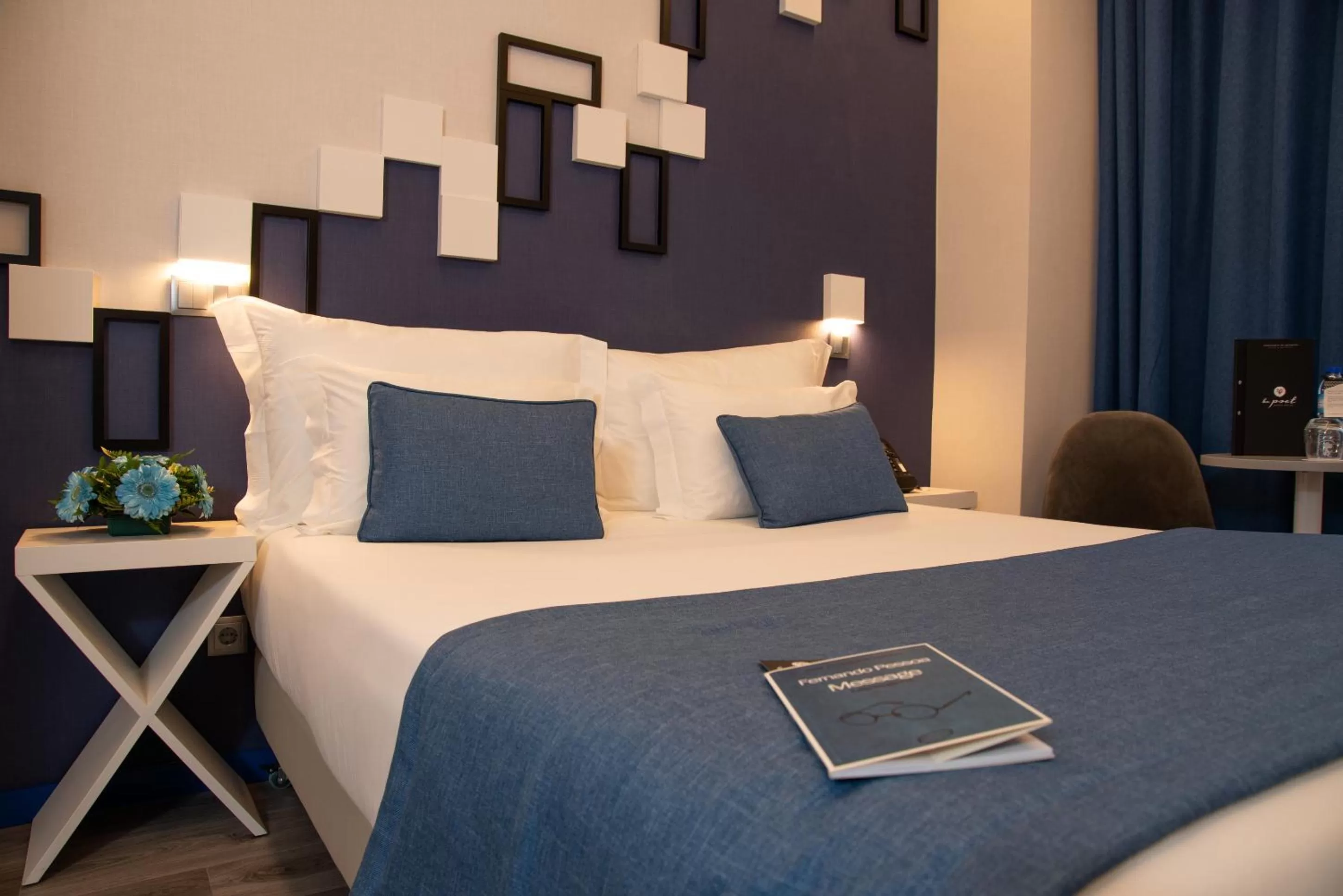 Bed in Be Poet Baixa Hotel