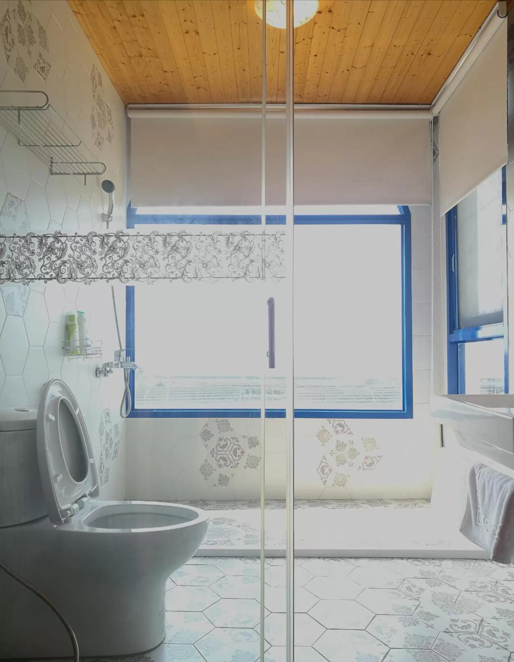 Shower, Bathroom in Love Ocean & Happy Bay HomeStay