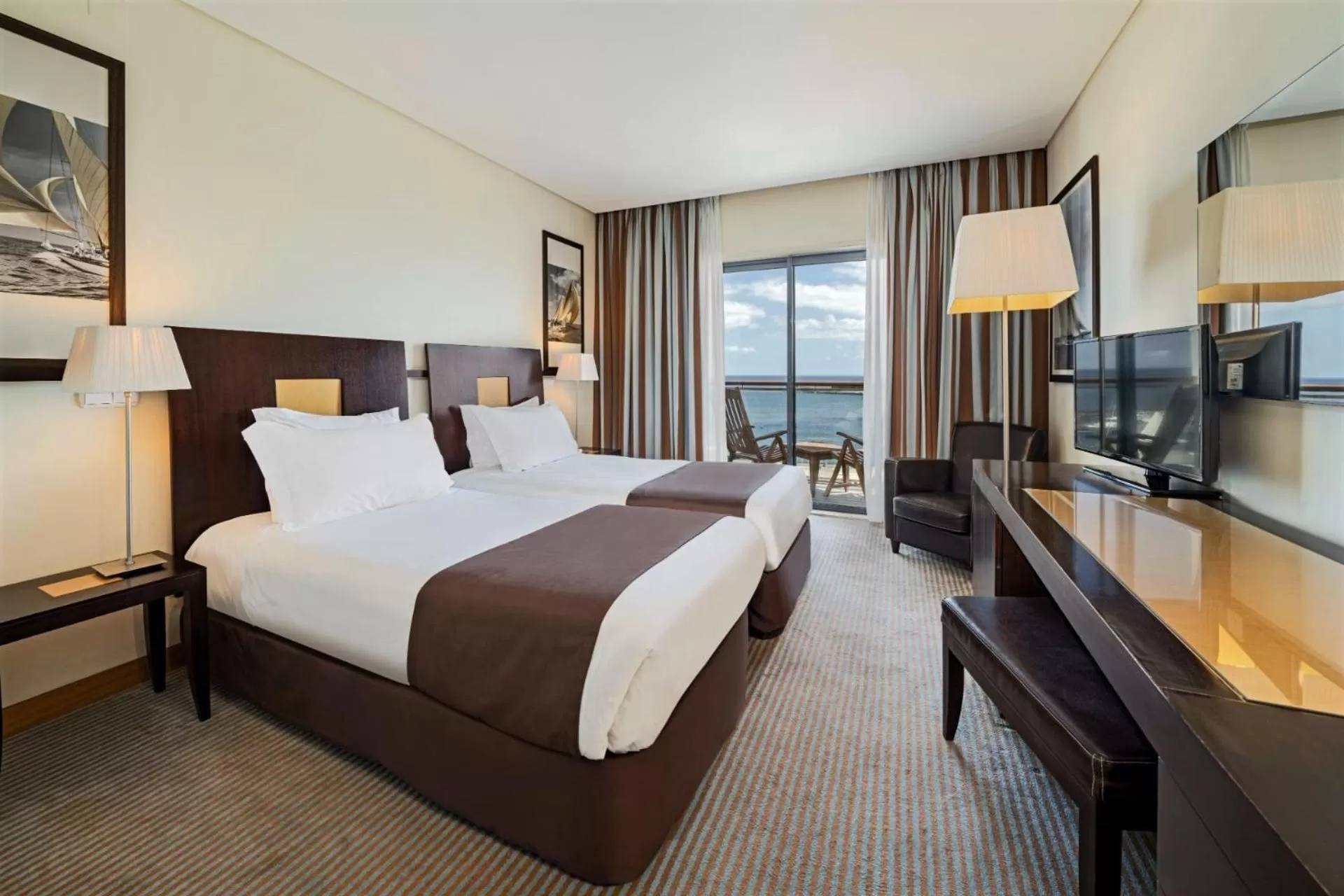 Bedroom, Bed in Hotel Marina Atlântico