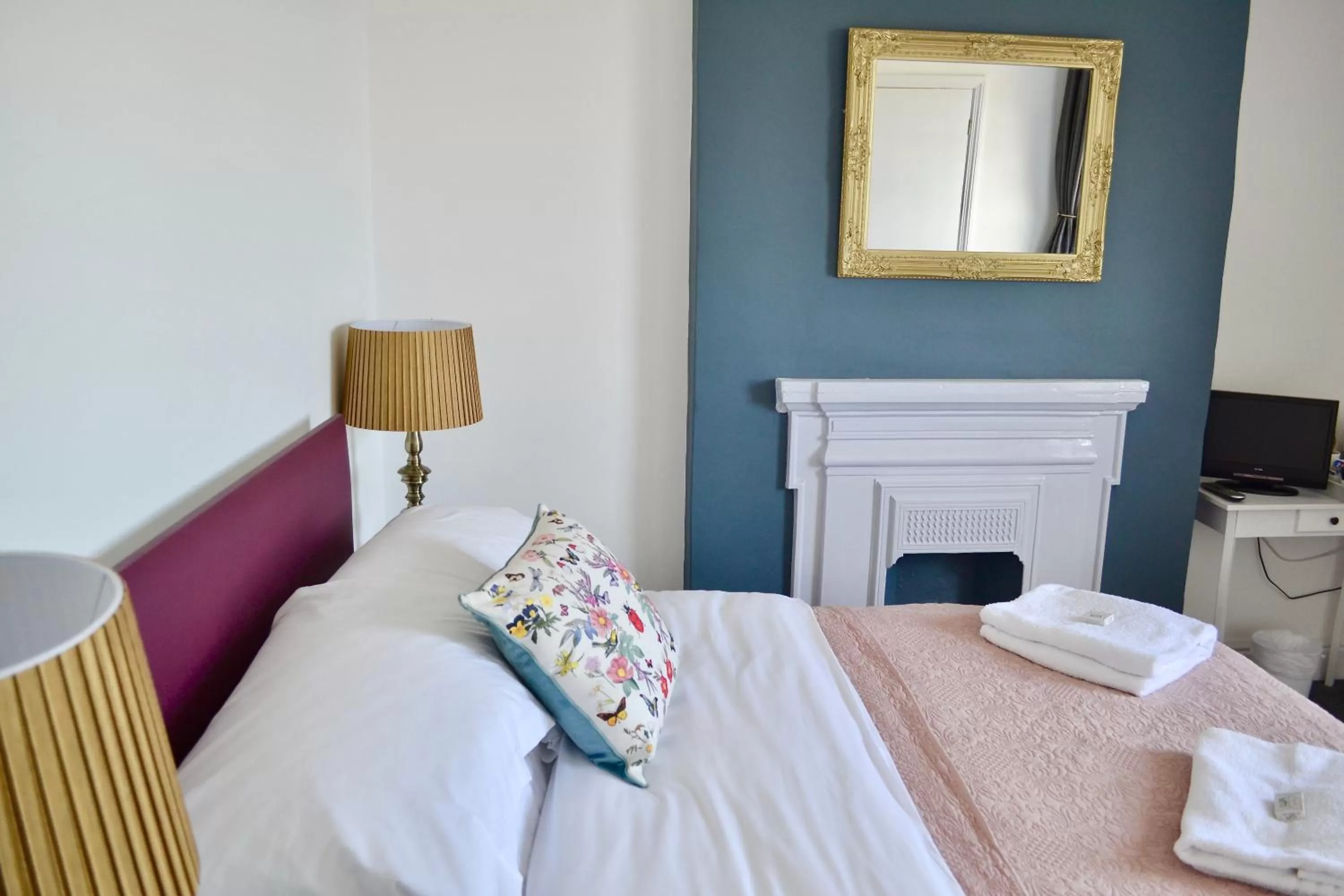 Bed in The Nags Head - Room only accommodation