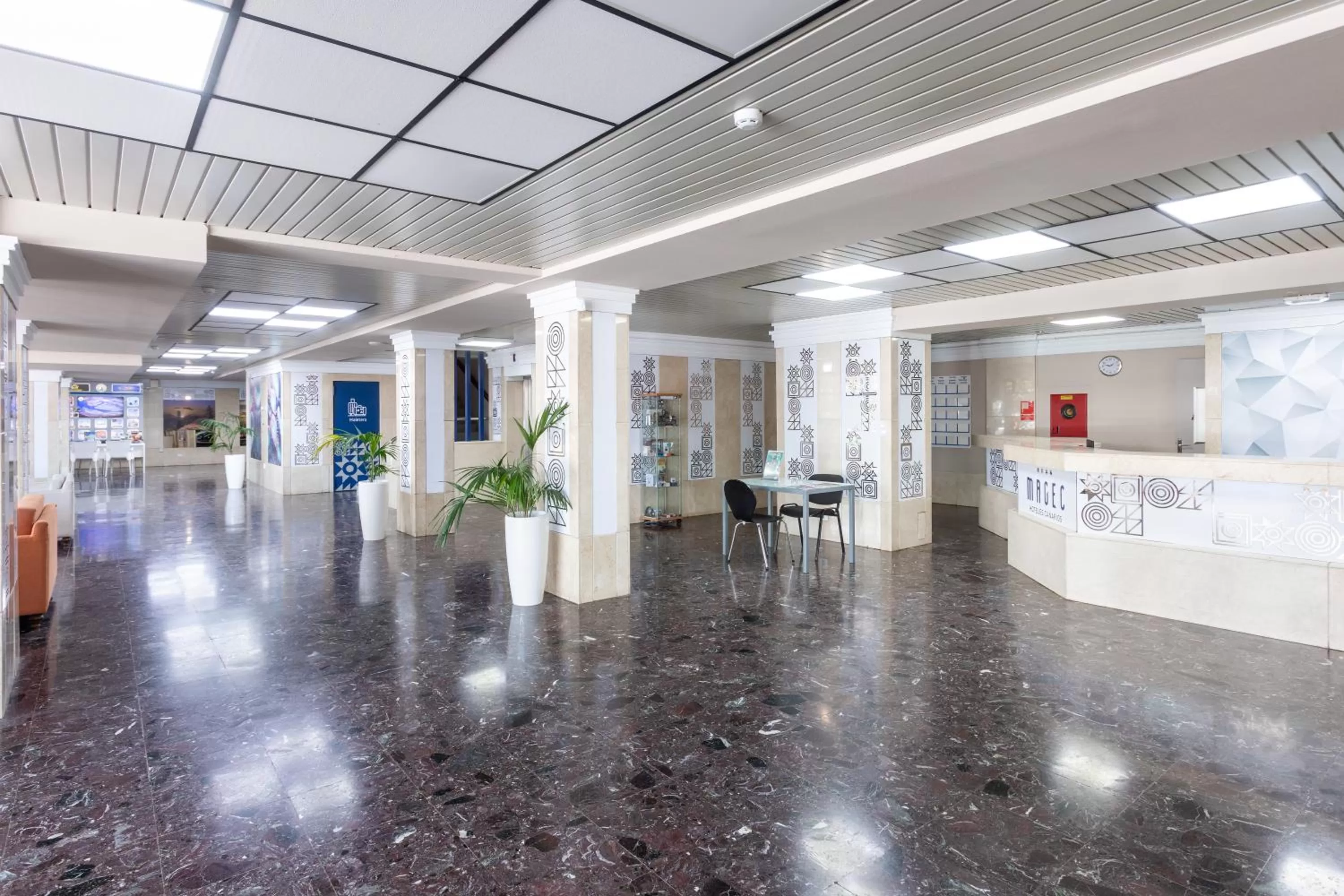 Lobby or reception in HC Hotel Magec