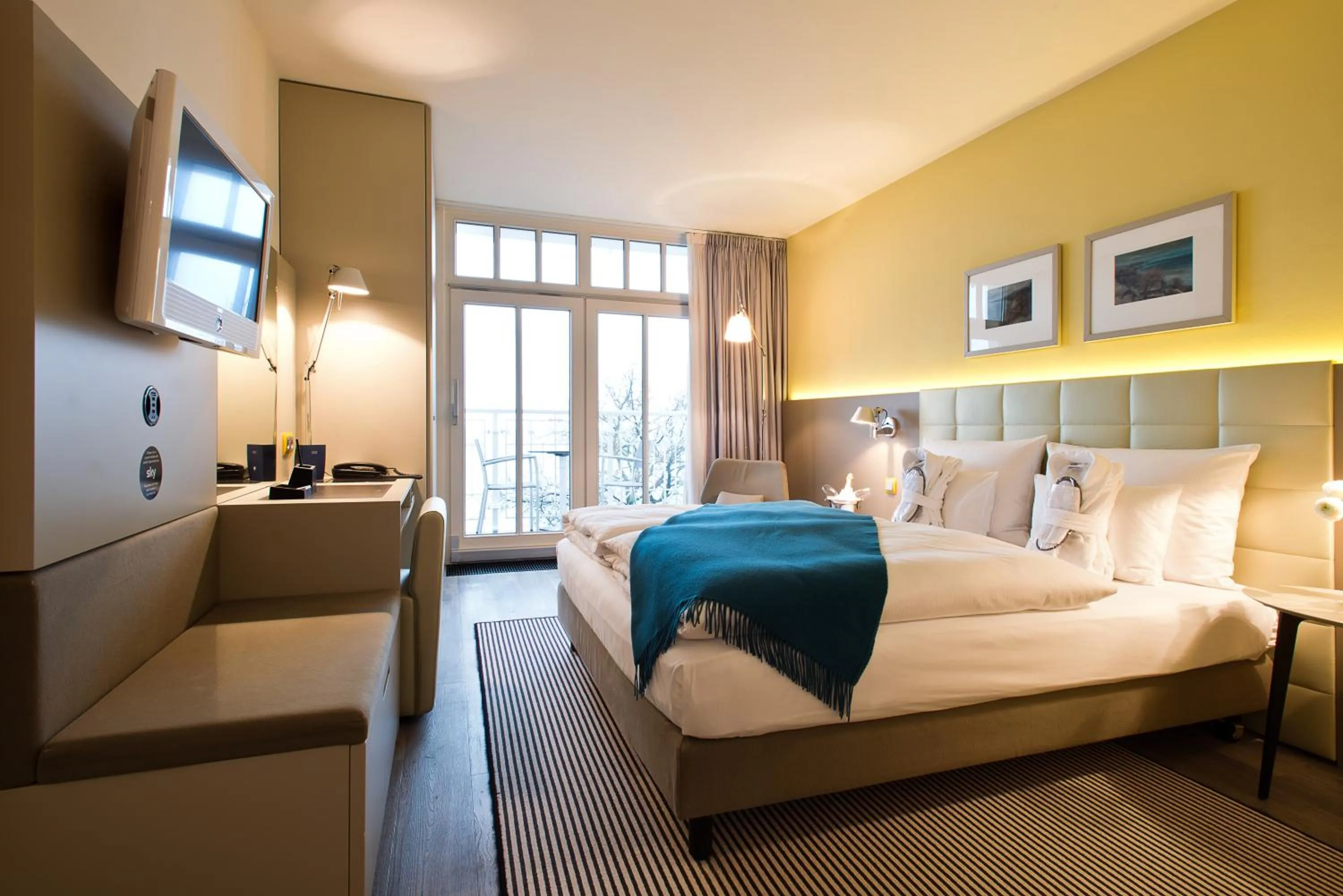 TV and multimedia, Bed in Hotel AM MEER & Spa