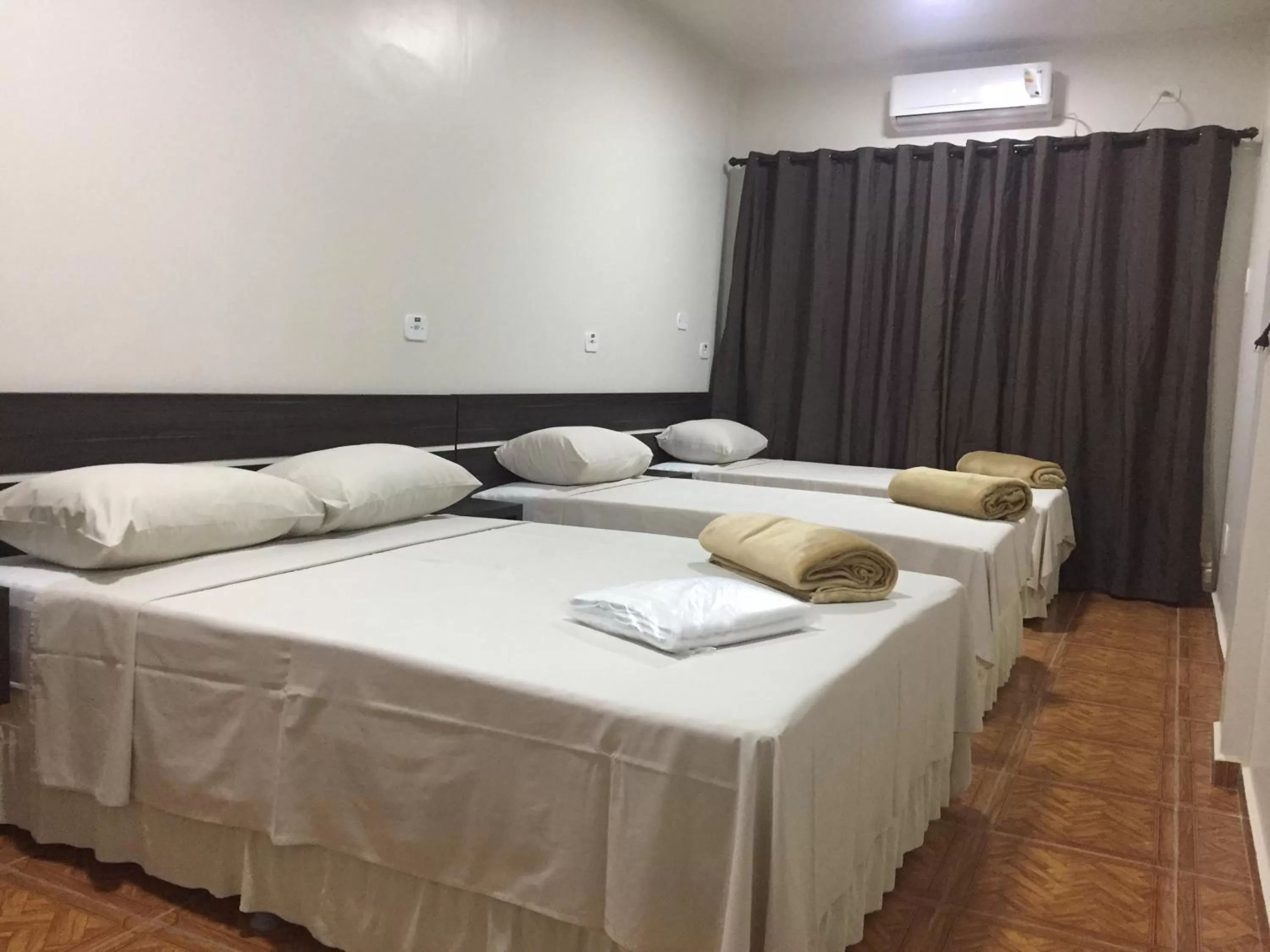 Bed in Hotel Paradizzo