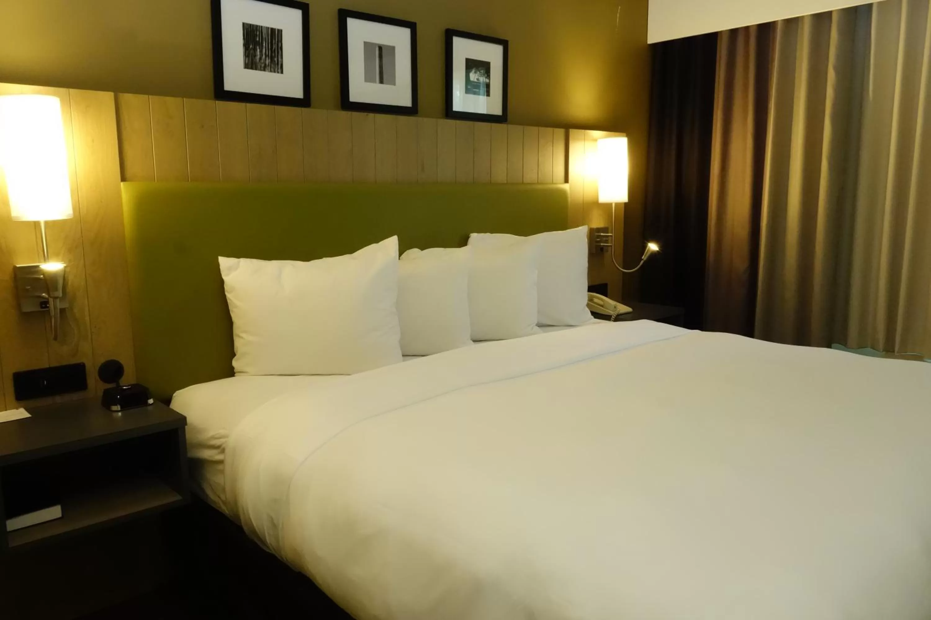 Photo of the whole room, Bed in Country Inn & Suites by Radisson, Burlington Elon , NC