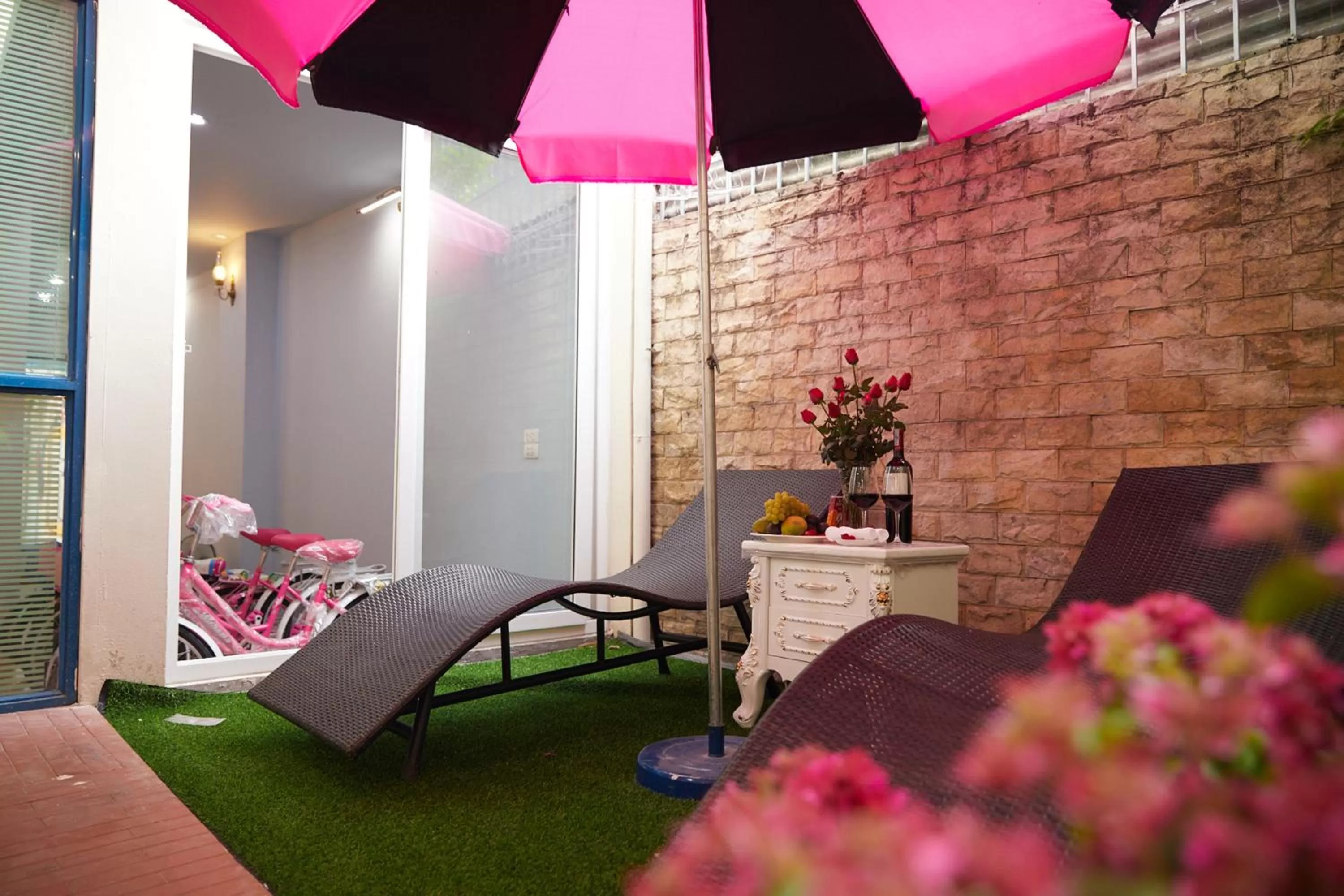 Swimming pool in Lucky Budda Inn Villa