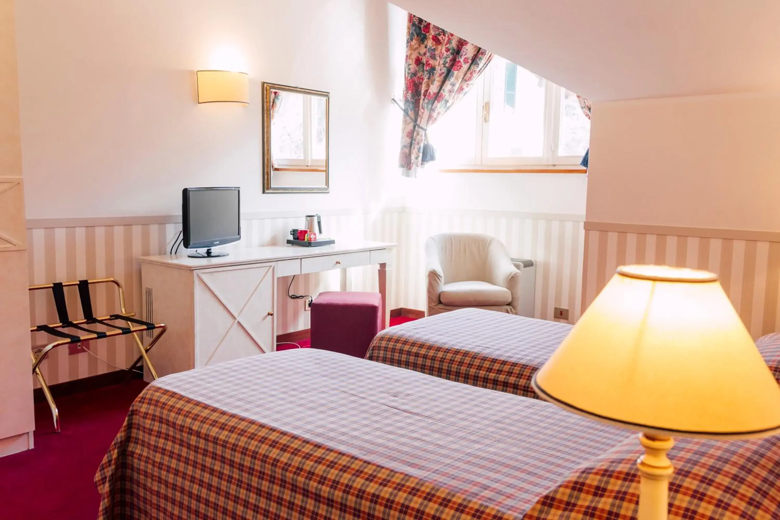 Double Room in Hostellerie Du Golf Double Room in Hostellerie Du Golf