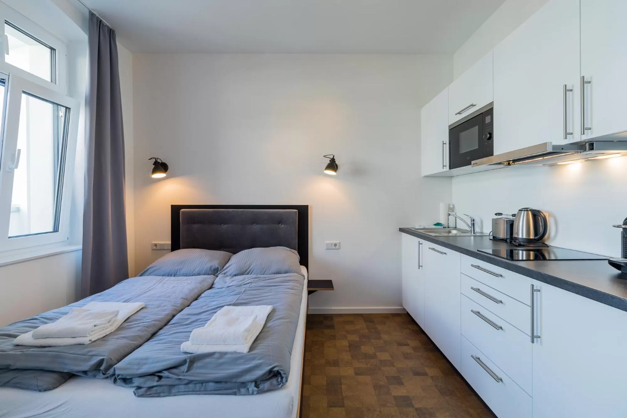 Kitchen or kitchenette, Bed in Nena Apartments Hermannplatz