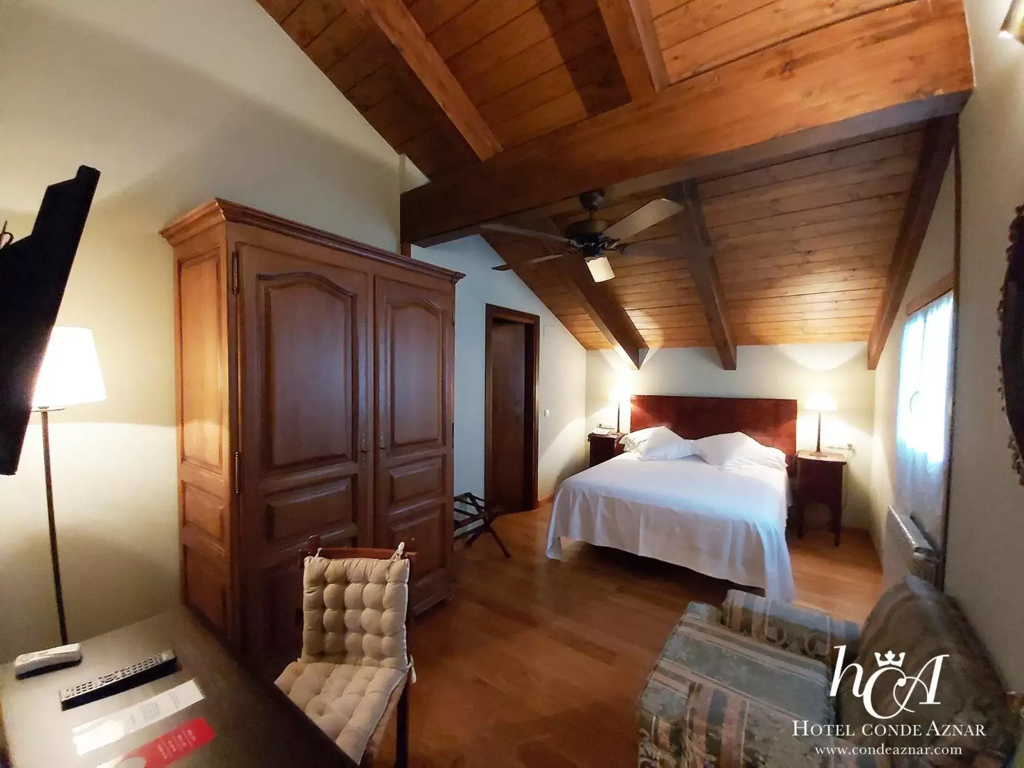 Superior Double Room in Conde Aznar Superior Double Room in Conde Aznar