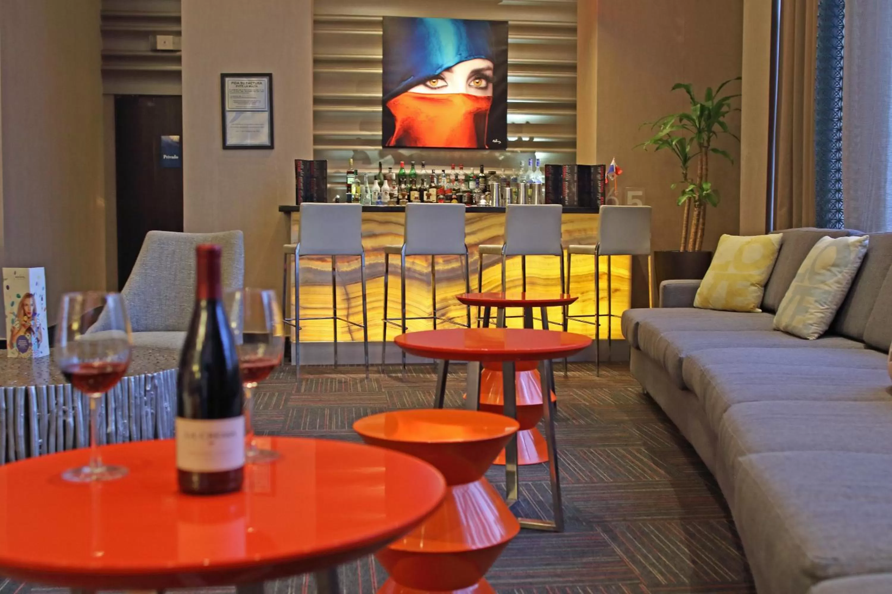 Lounge or bar in Novotel Panama City
