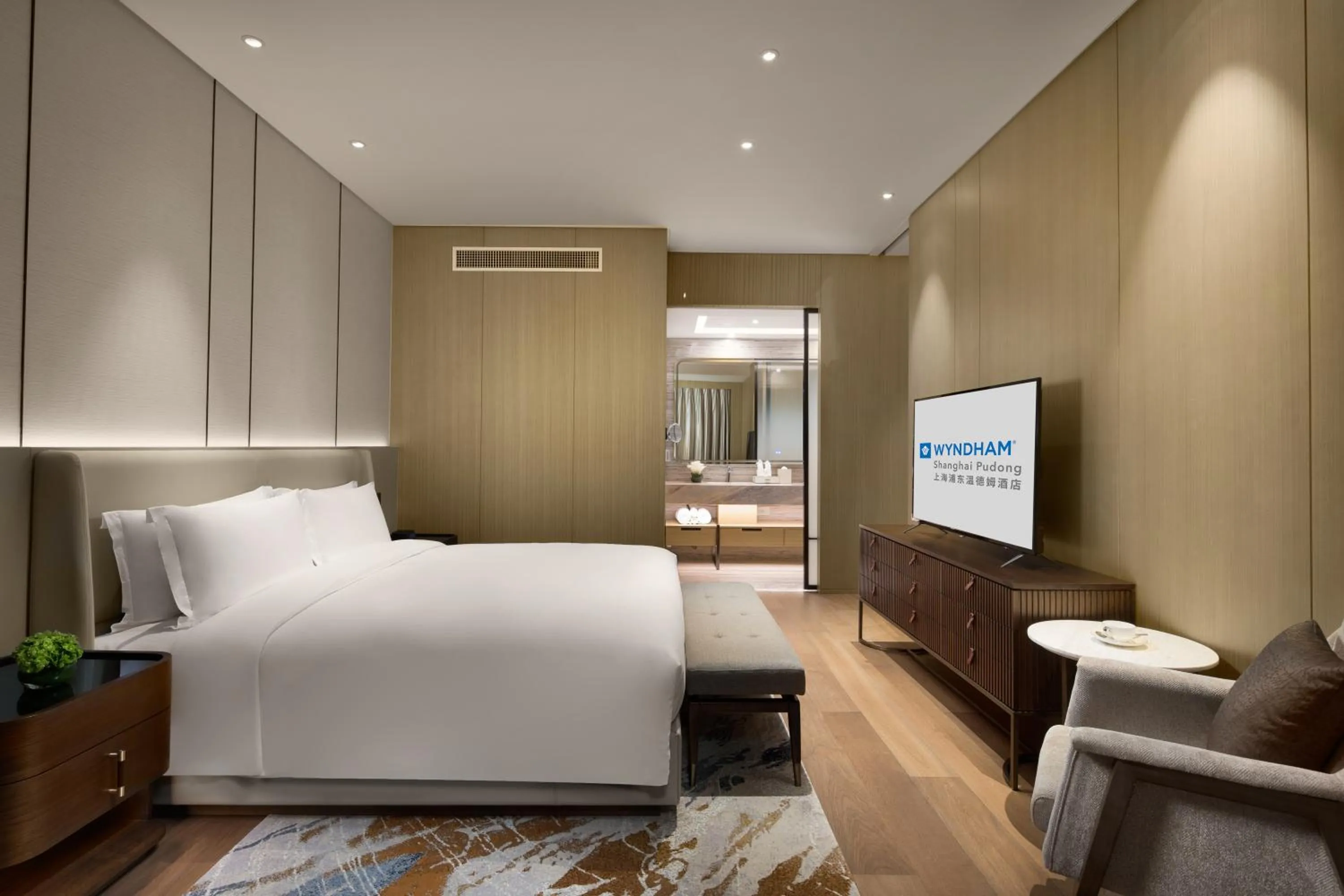 Property building, Bed in Wyndham Shanghai Pudong
