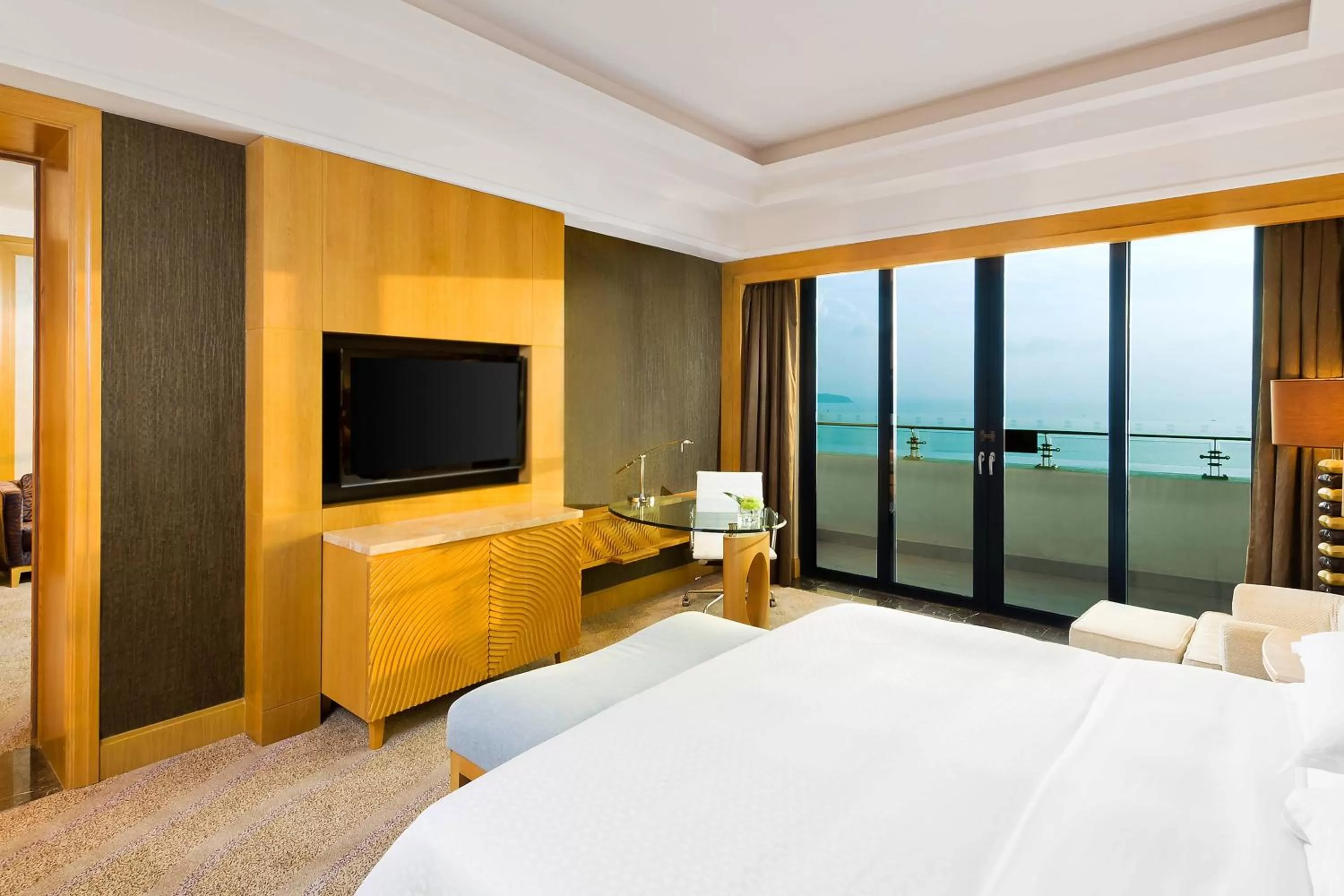 Bedroom, Bed in Four Points by Sheraton Hainan, Sanya