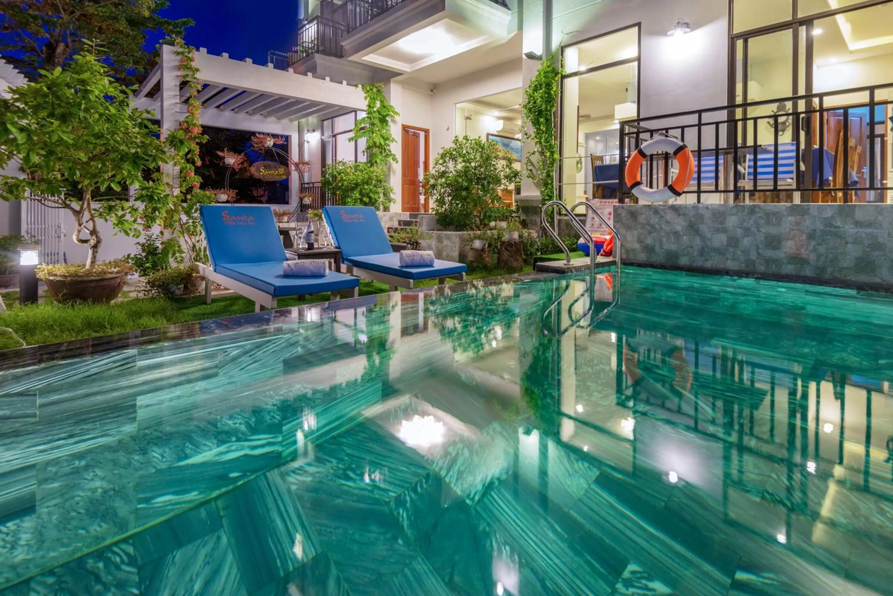 Swimming pool in Santa Sea Villa